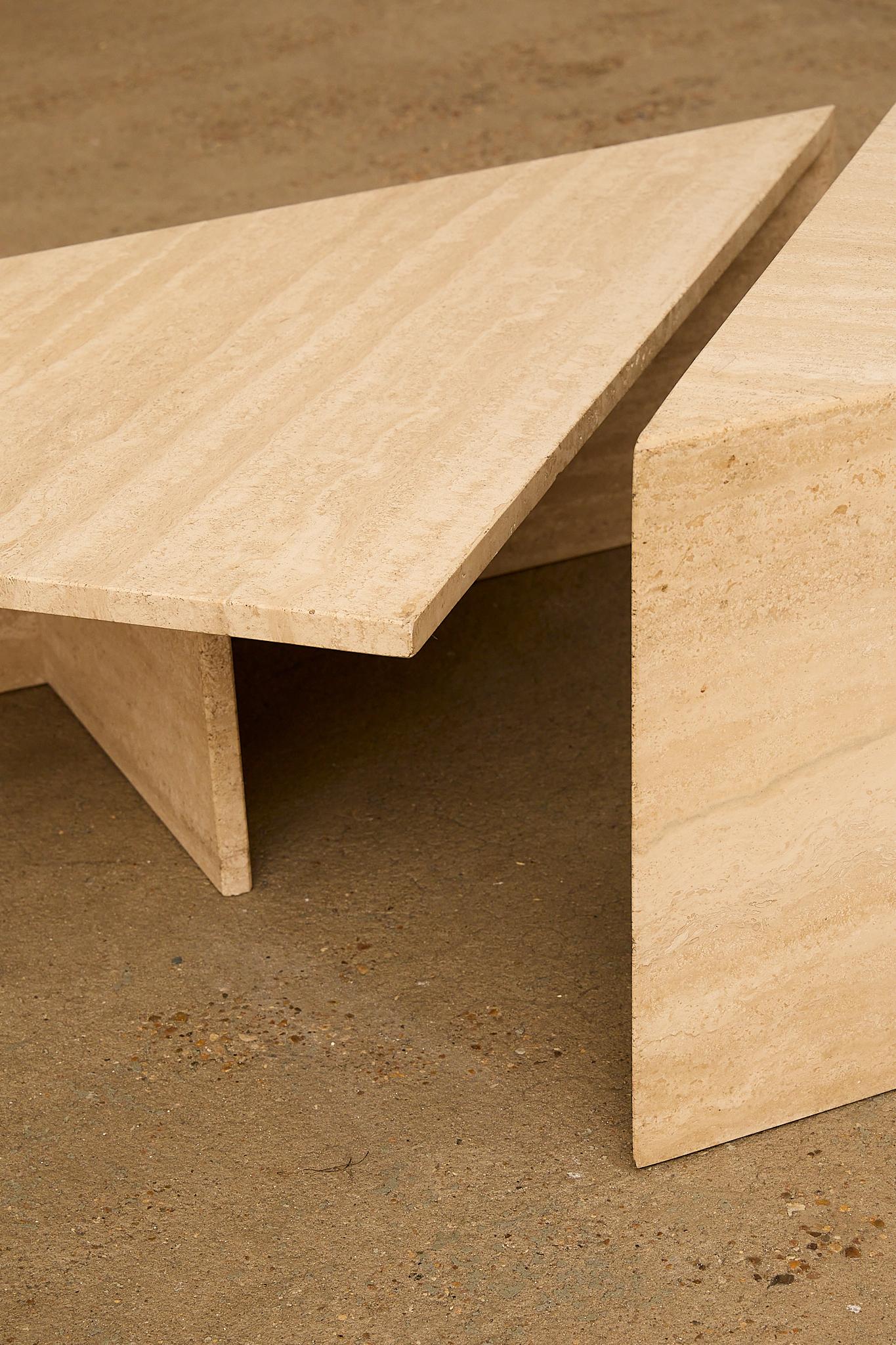 Fin du 20e siècle Tables basses en travertin par Up&Up en vente