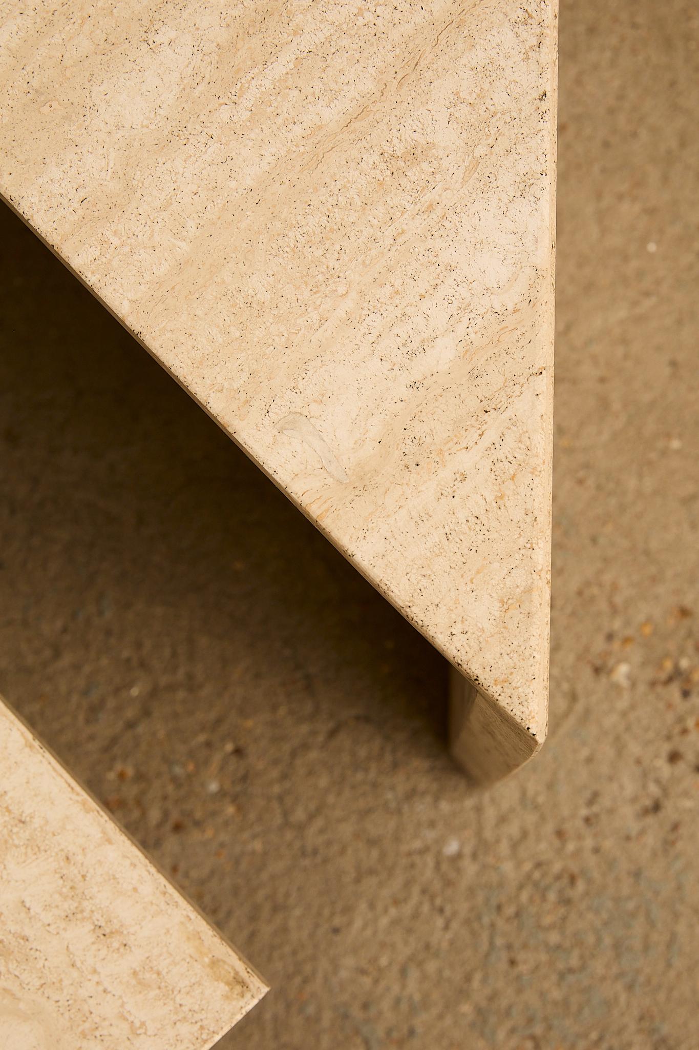 Travertin Tables basses en travertin par Up&Up en vente