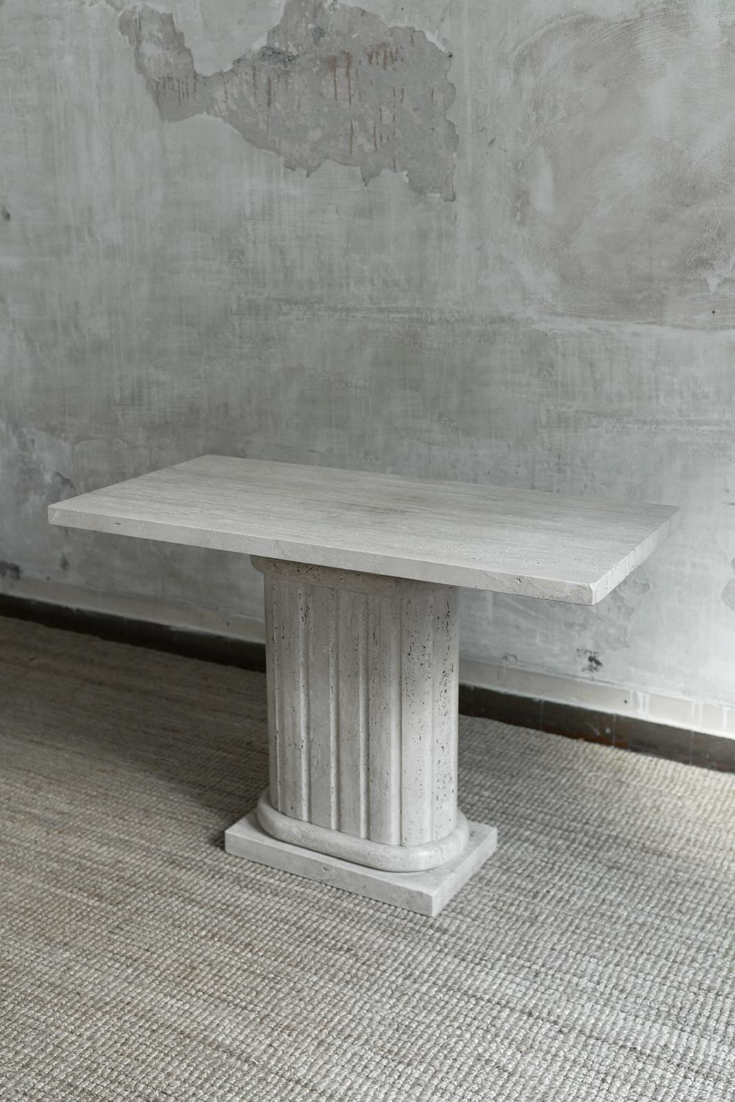 Console in travertino In condizioni buone in vendita a Roma, RM