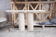 Konsolentisch aus Travertin, inspiriert von Angelo Mangiarotti