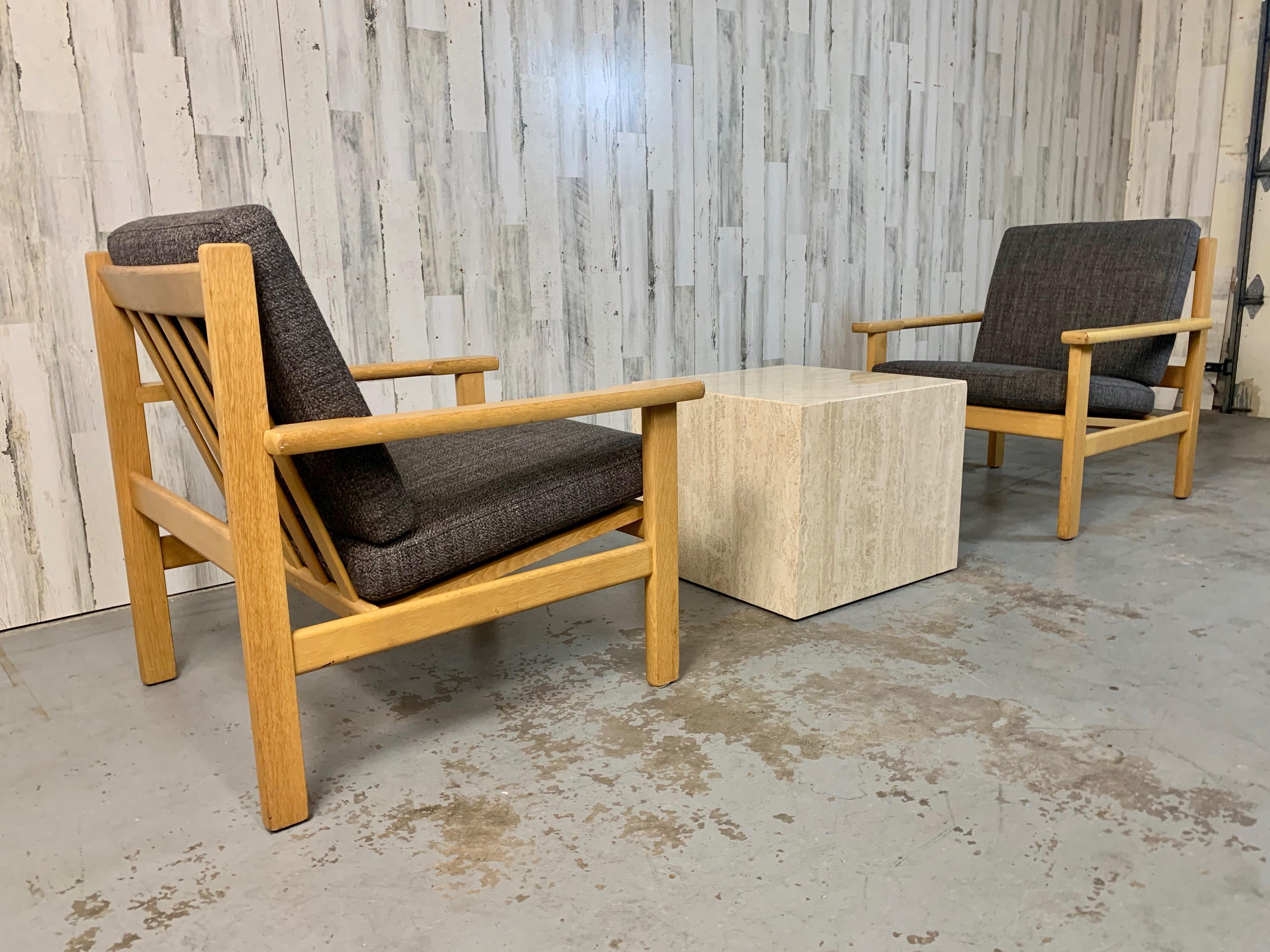 Table basse cubique en travertin en vente 1