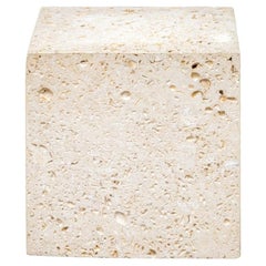 Tavolo cubo in travertino