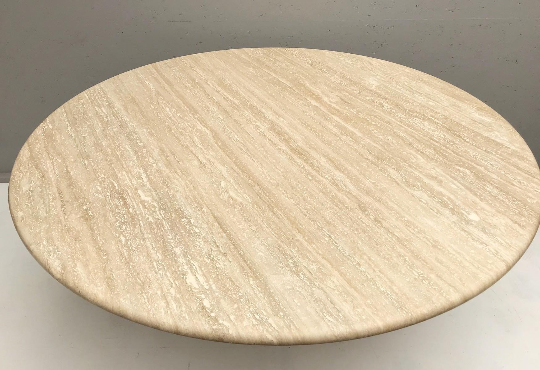 Travertine Dining Table In Good Condition In Brussels, BE