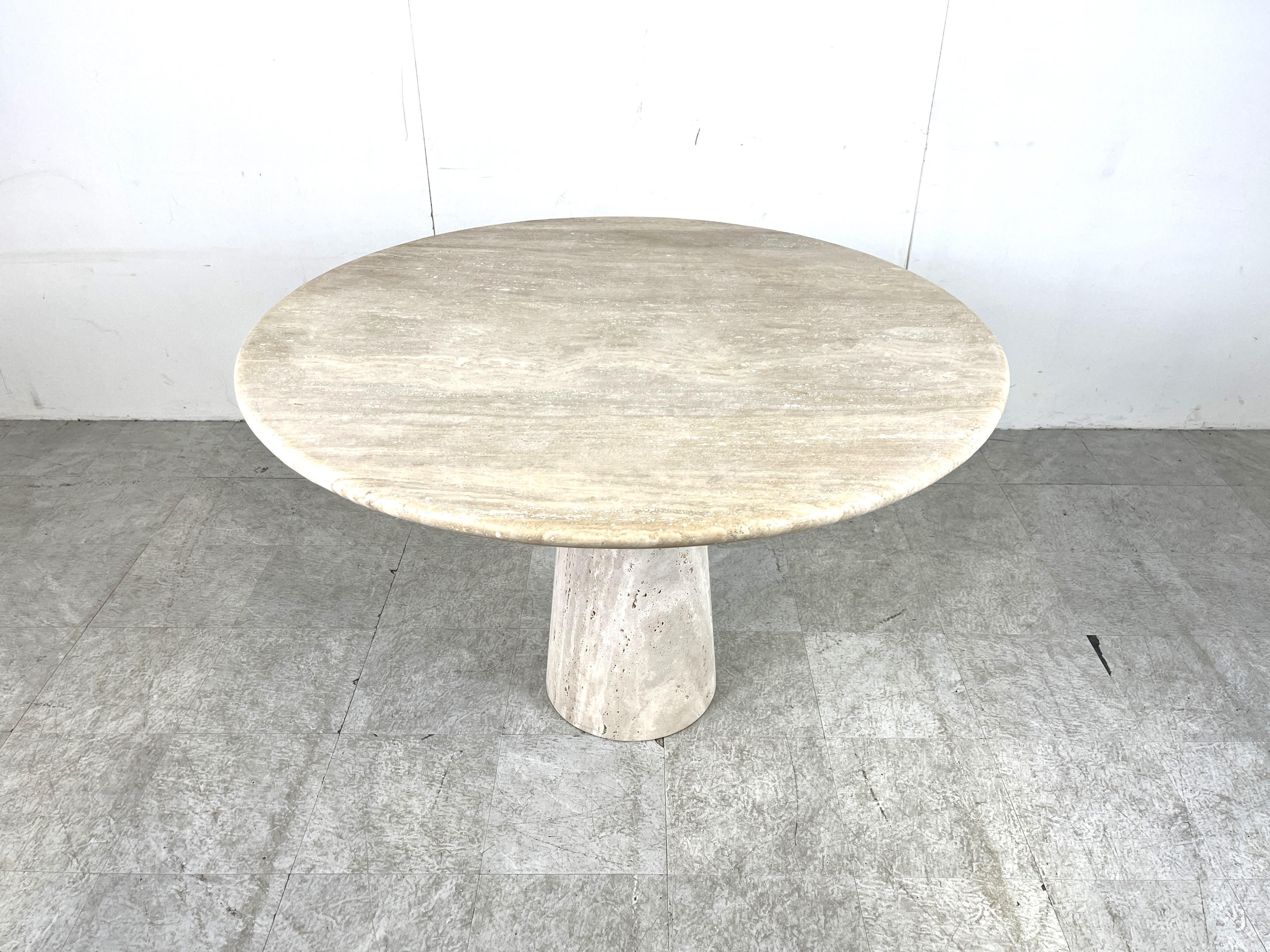 Mid-Century Modern Travertine dining table in the style of Angelo Mangiarotti, 1970s For Sale