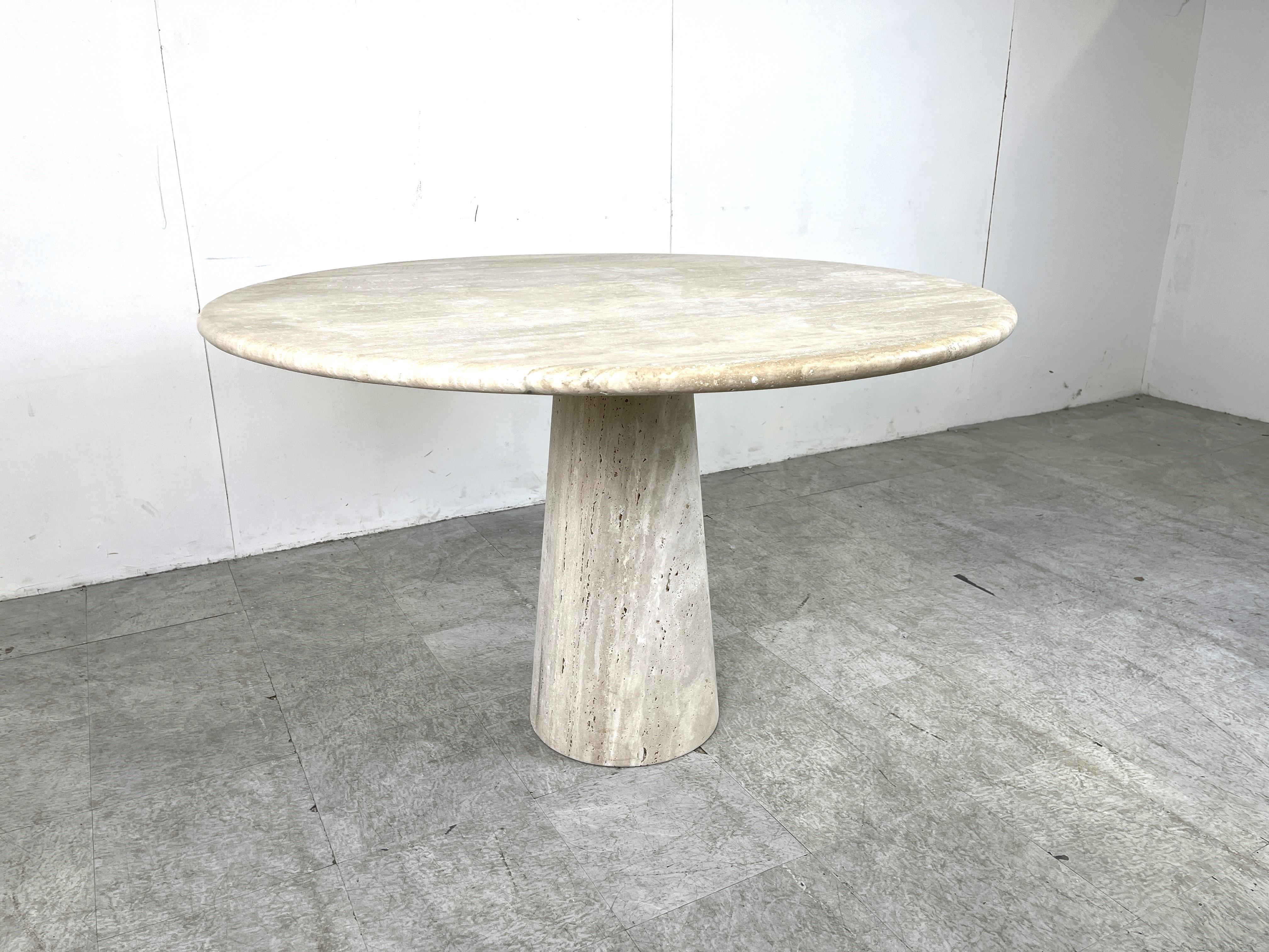 Mid-Century moderno Tavolo da pranzo in travertino nello stile di Angelo Mangiarotti, anni '70 in vendita