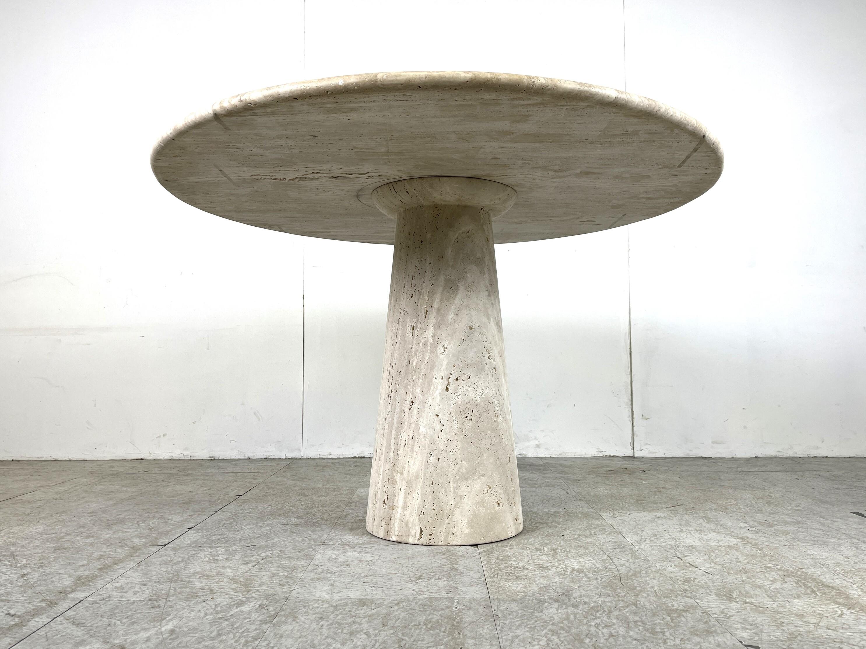 Travertine dining table in the style of Angelo Mangiarotti, 1970s In Good Condition In Leuven, Vlaams Gewest