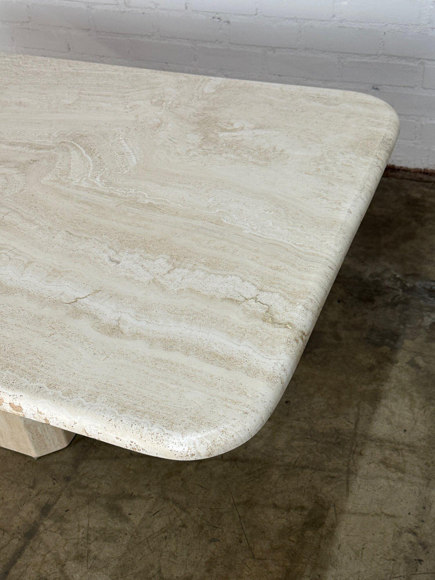 Travertine dining table with rounded edges For Sale 8
