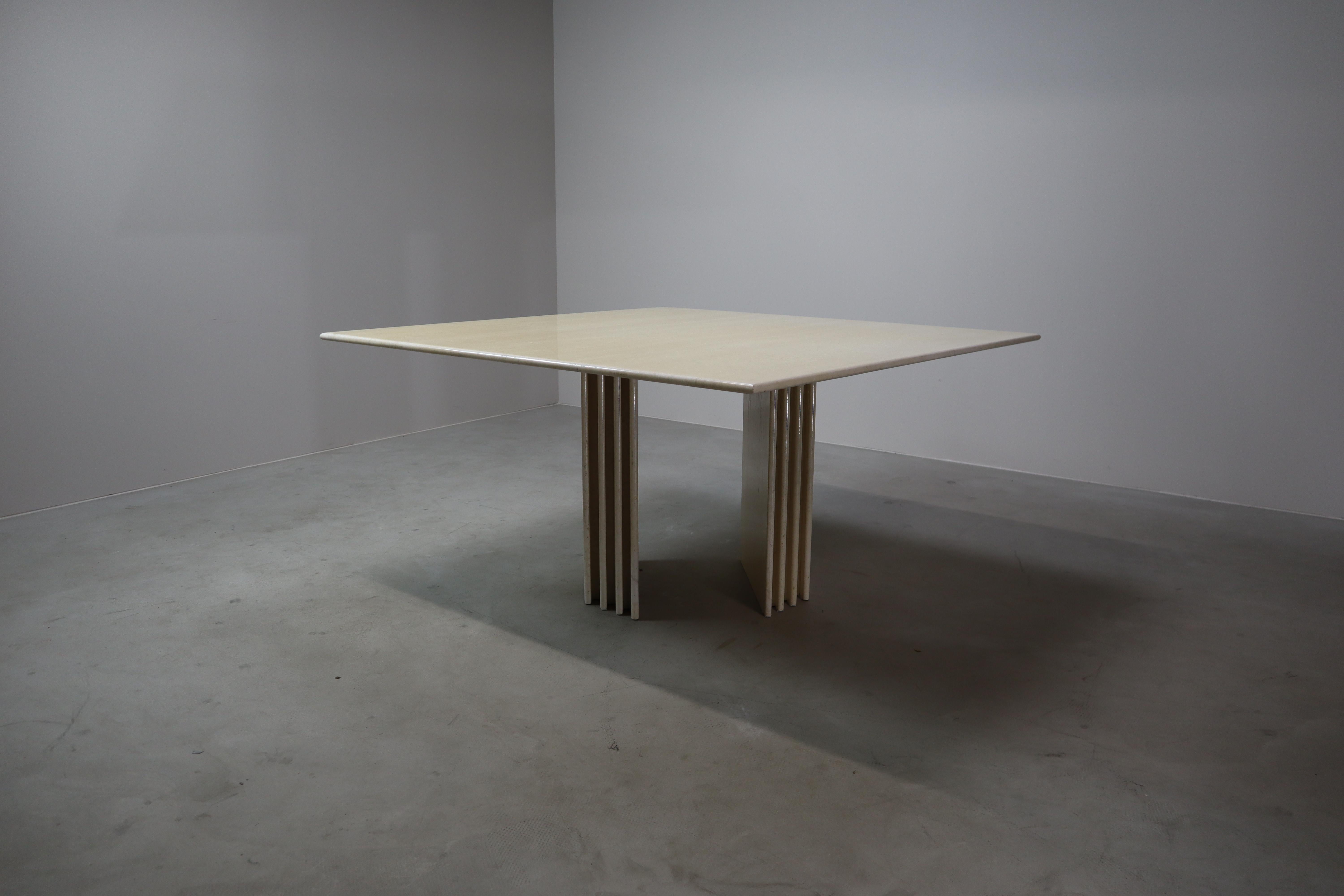 Mesa de comedor de travertino con base escultural, Italia, Finales de los 60 en venta 6