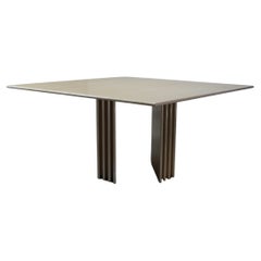 Mesa de comedor de travertino con base escultural, Italia, Finales de los 60