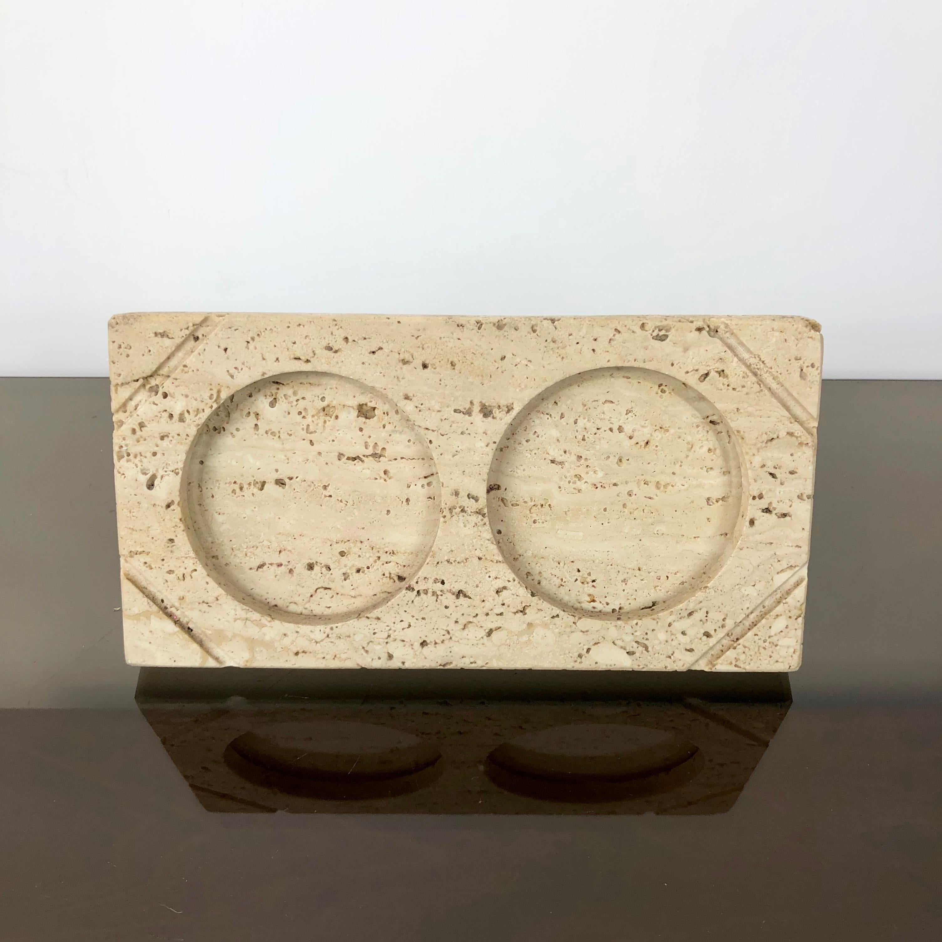 Picture frame in travertine with double circular photo frames. Made in Italy, a Mid-Century Modern rare piece. .