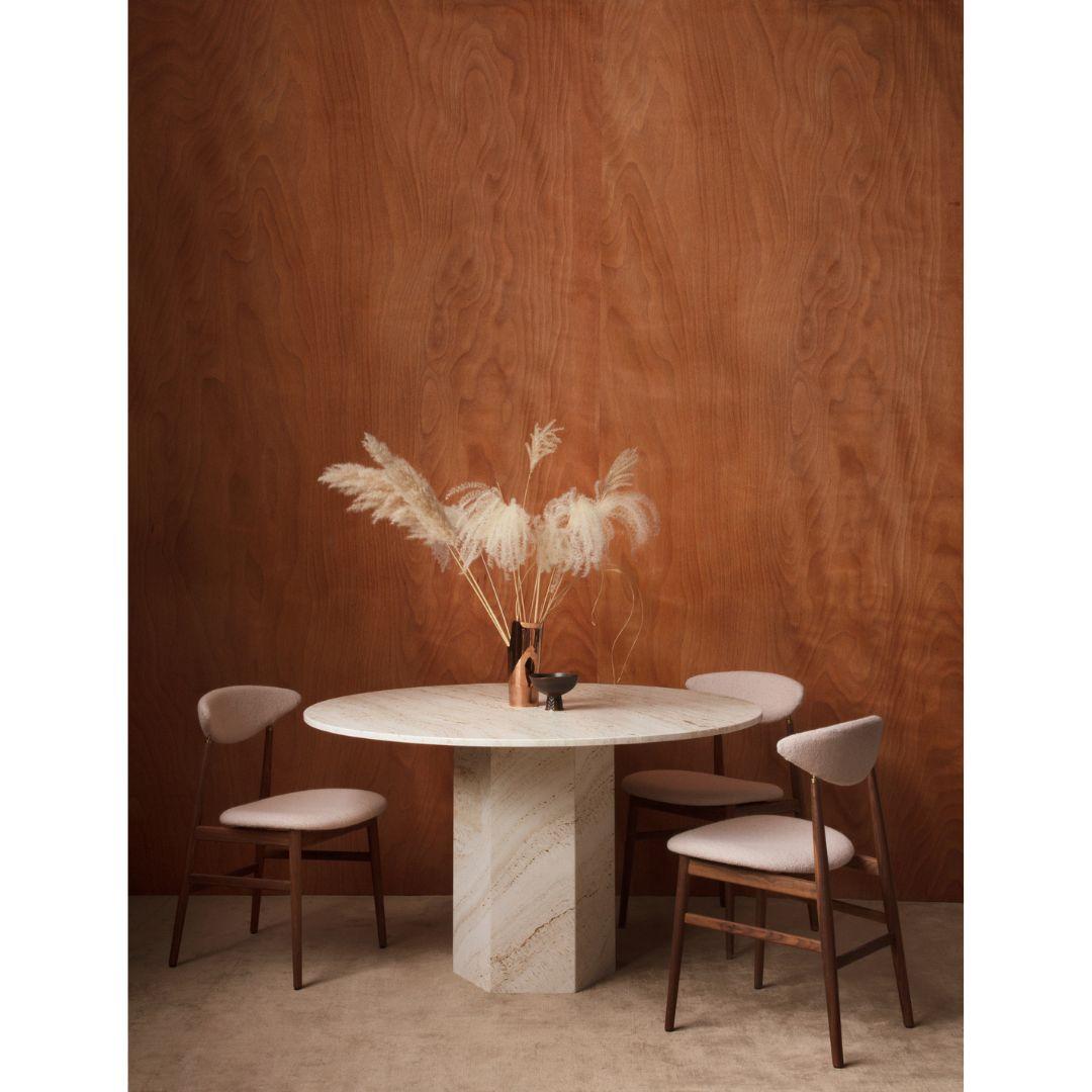 Mid-Century Modern Table de salle à manger Epic en travertin de Gamfratesi pour Gubi en blanc neutre en vente