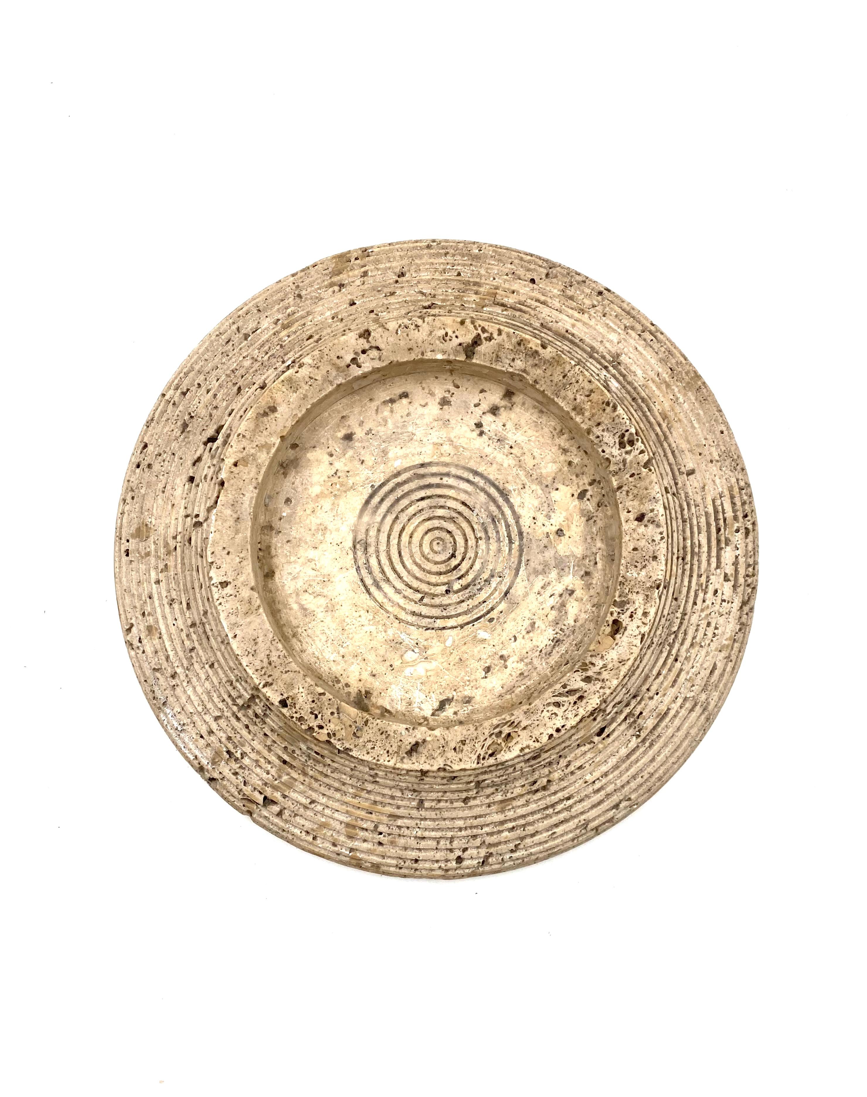 Vide poche / cenicero acanalado de travertino, Cerri Nestore, Italia, 1970 en venta 6