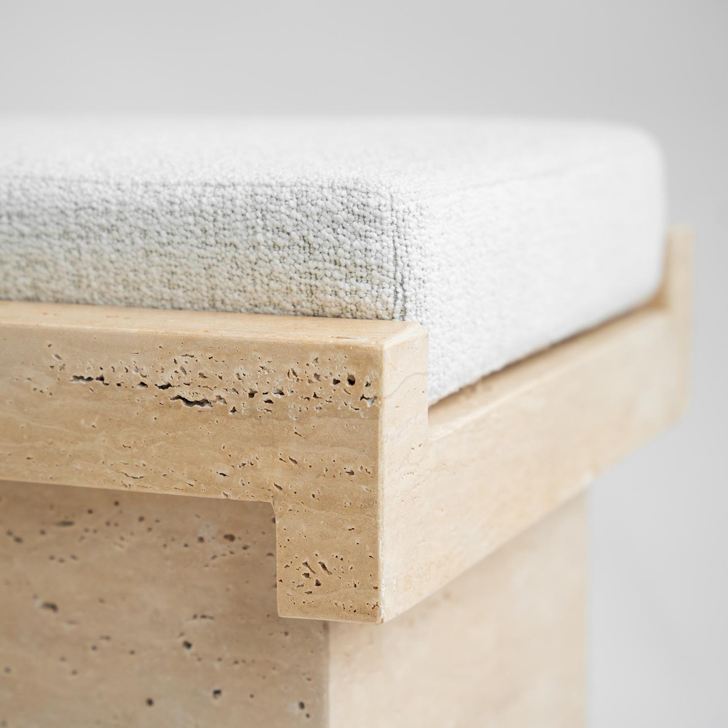 Sgabello Lego in travertino - Edizione limitata in vendita 2