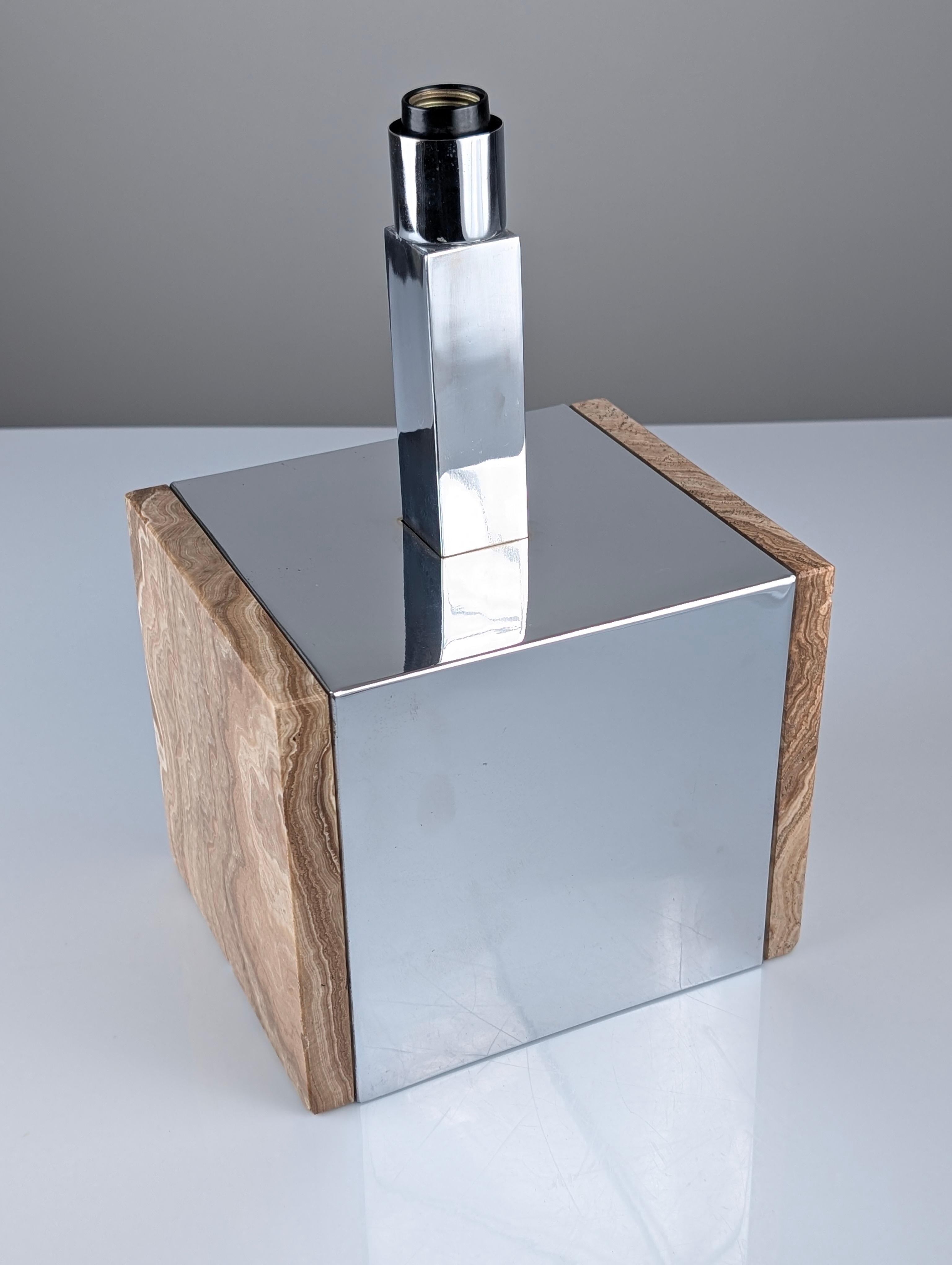 Travertine Marble and Chrome Table Lamp, 1960s In Good Condition For Sale In Benalmadena, ES