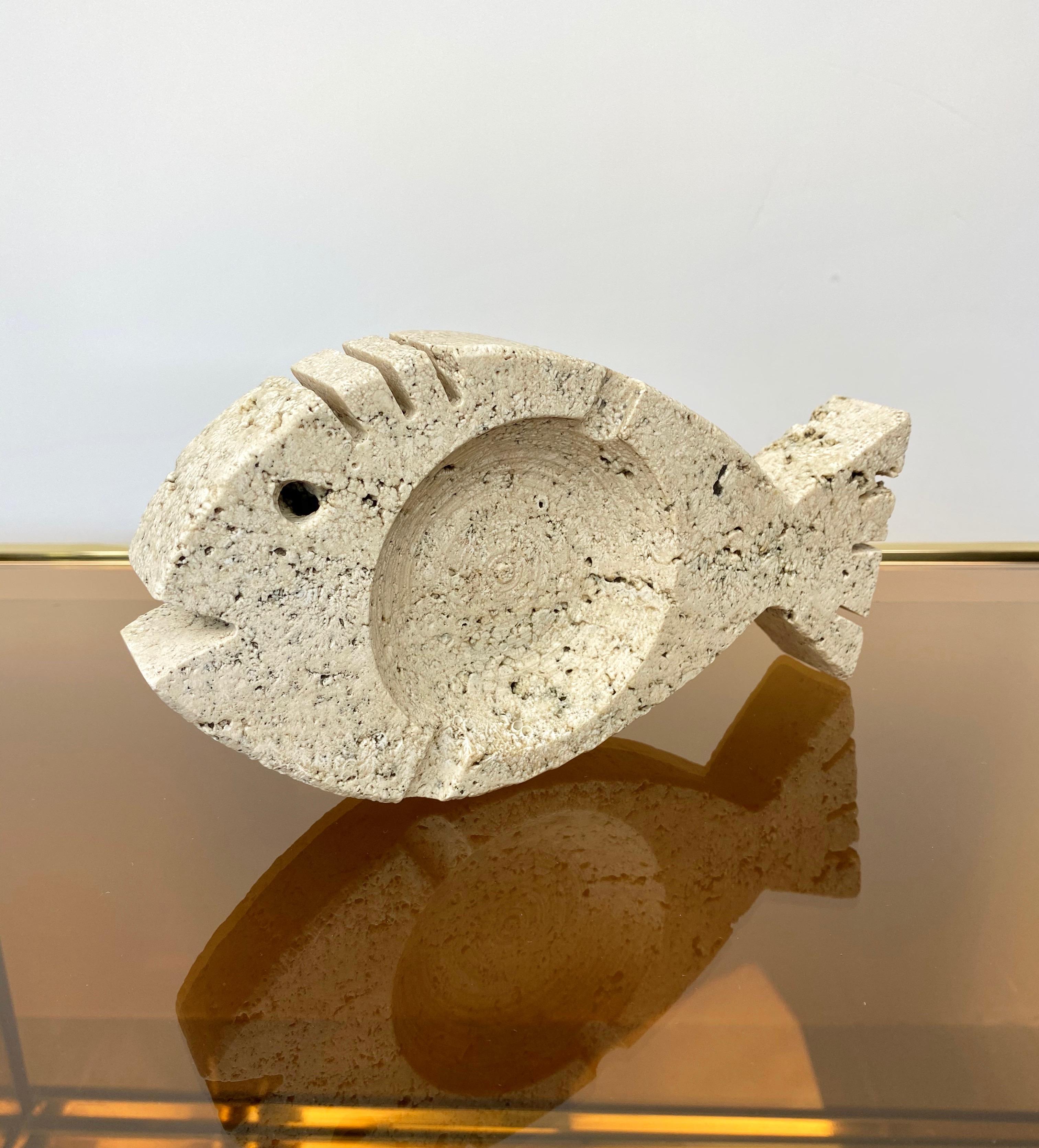 Travertine Marble Ashtray Fish Attributed to Fratelli Mannelli, Italy, 1970s For Sale 1