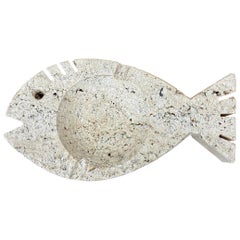 Cenicero de mármol travertino Pescado Atribuido a Fratelli Mannelli, Italia, Años 70