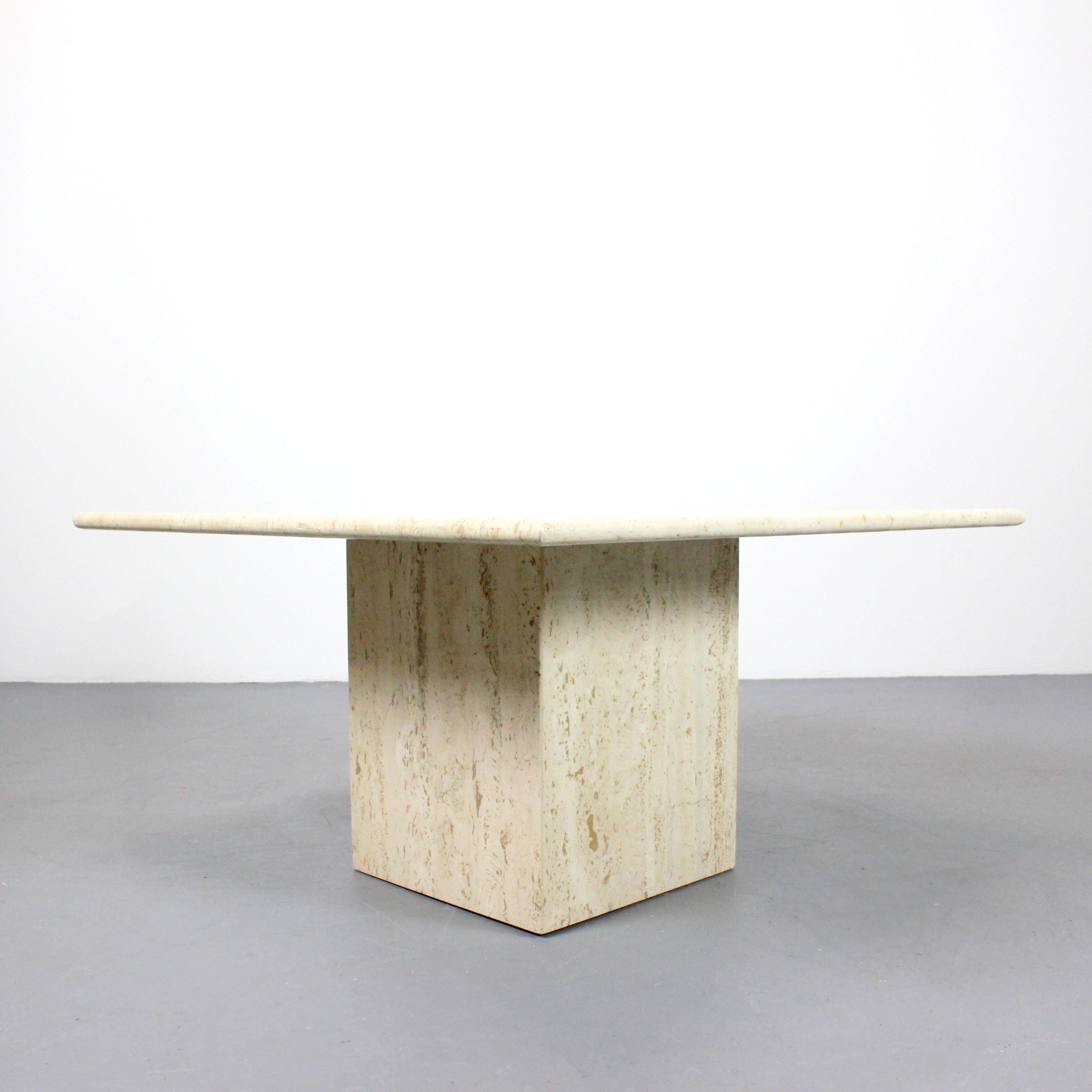 18th Century and Earlier Travertine marble coffee table - Spain - c. 1980 For Sale