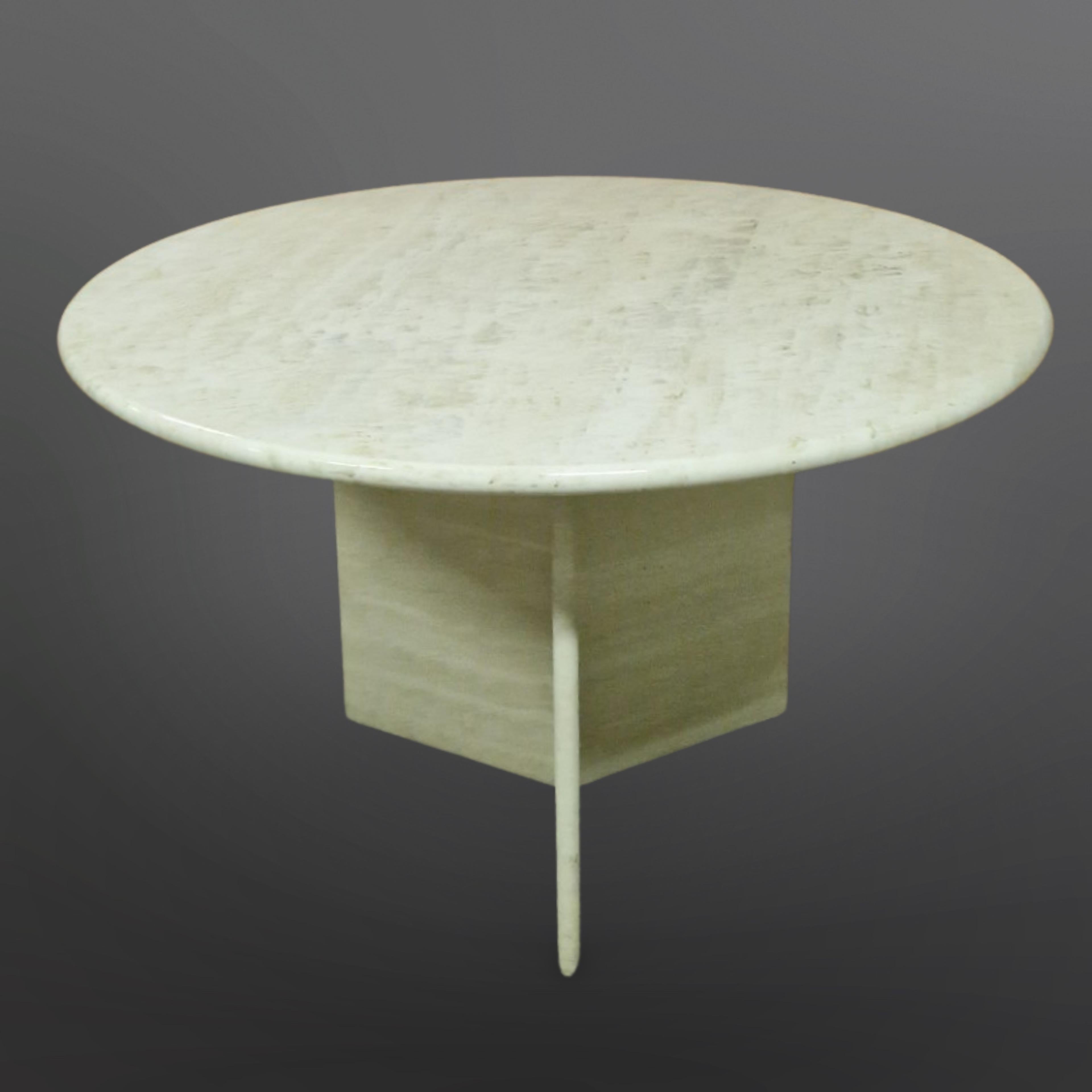 Hollywood Regency Travertine marble round coffee table, Italy 1970s