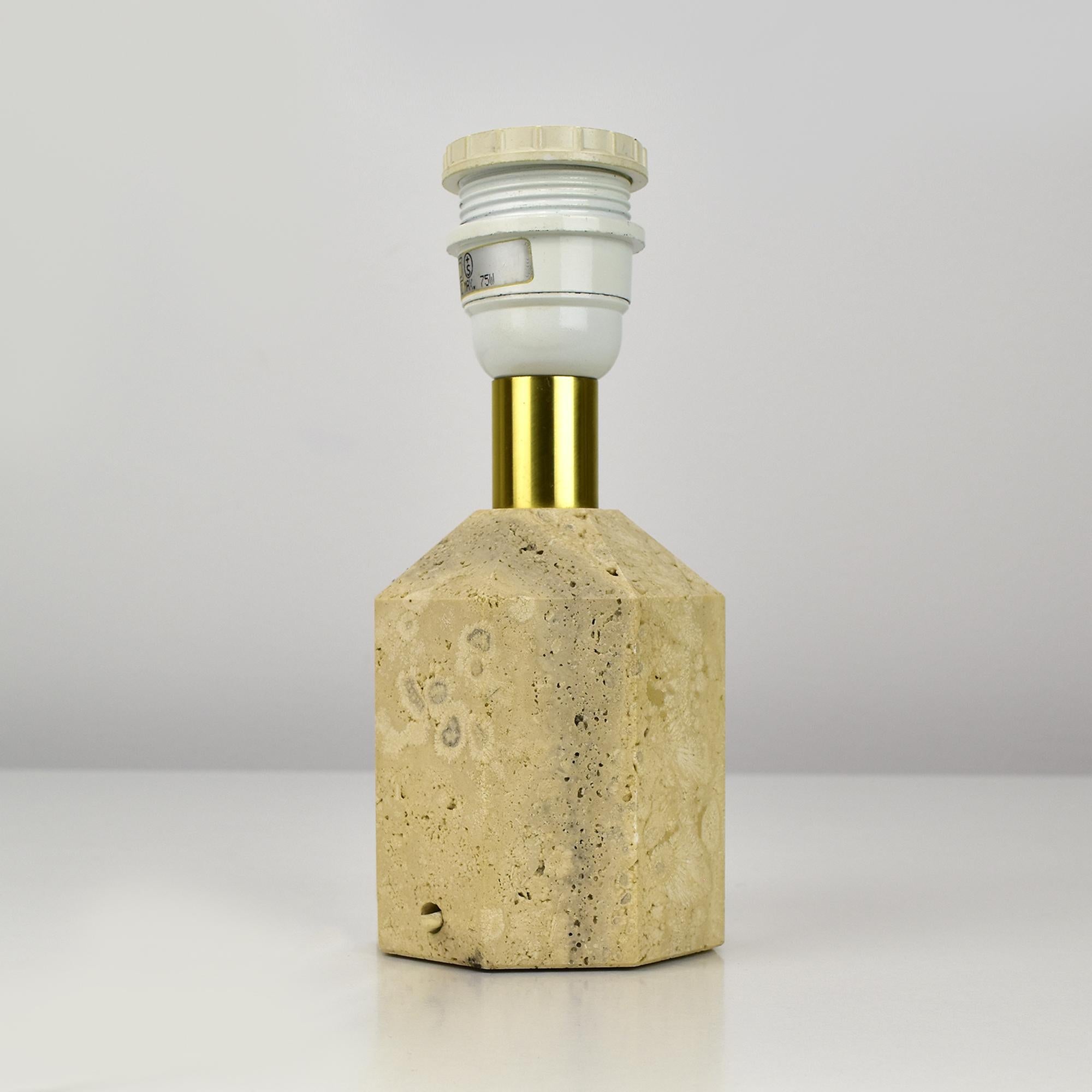 italien Base de lampe de bureau en marbre travertin de Fratelli Mannelli, Italie, années 1960 en vente