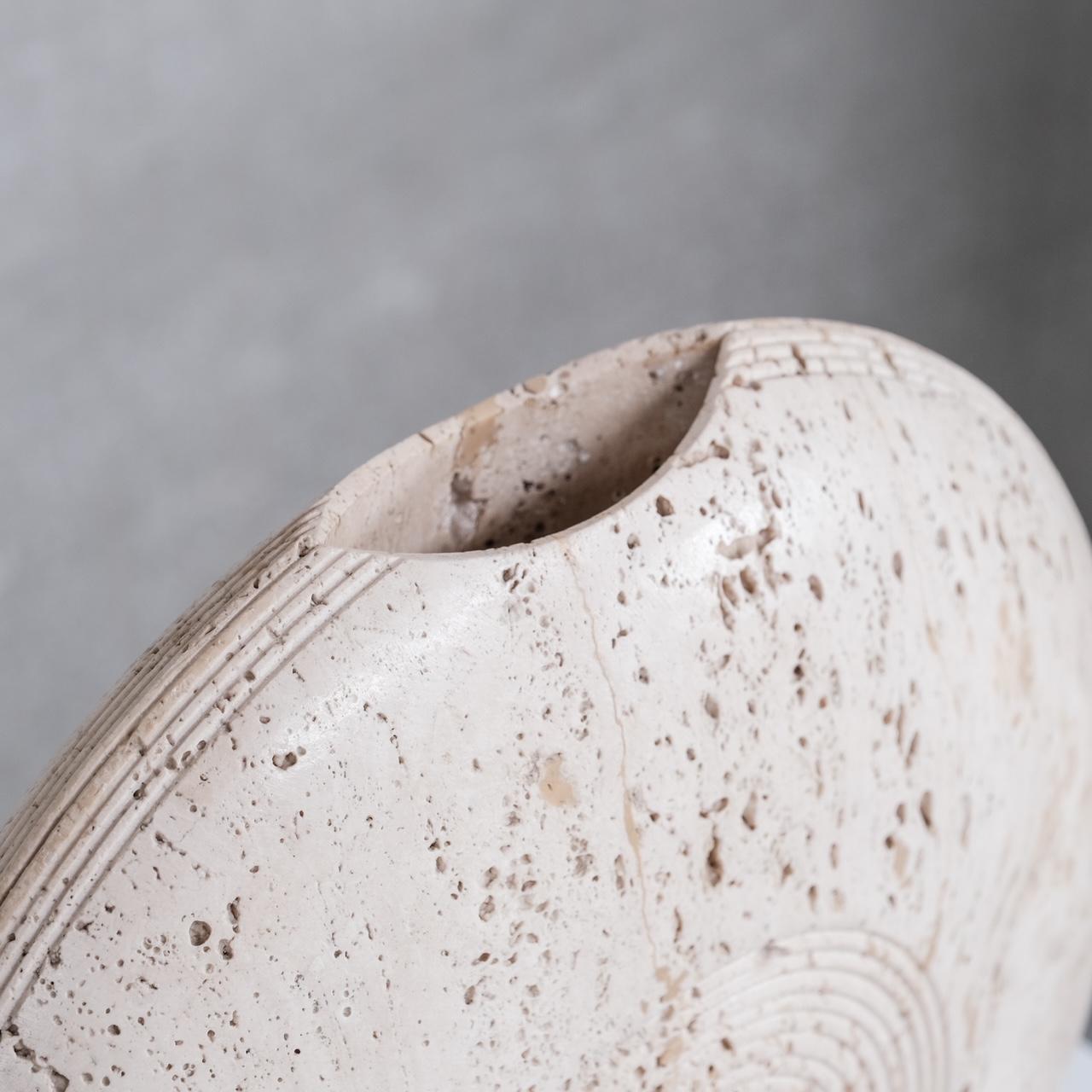 Travertine Mid-Century Italian Vase In Good Condition In London, GB