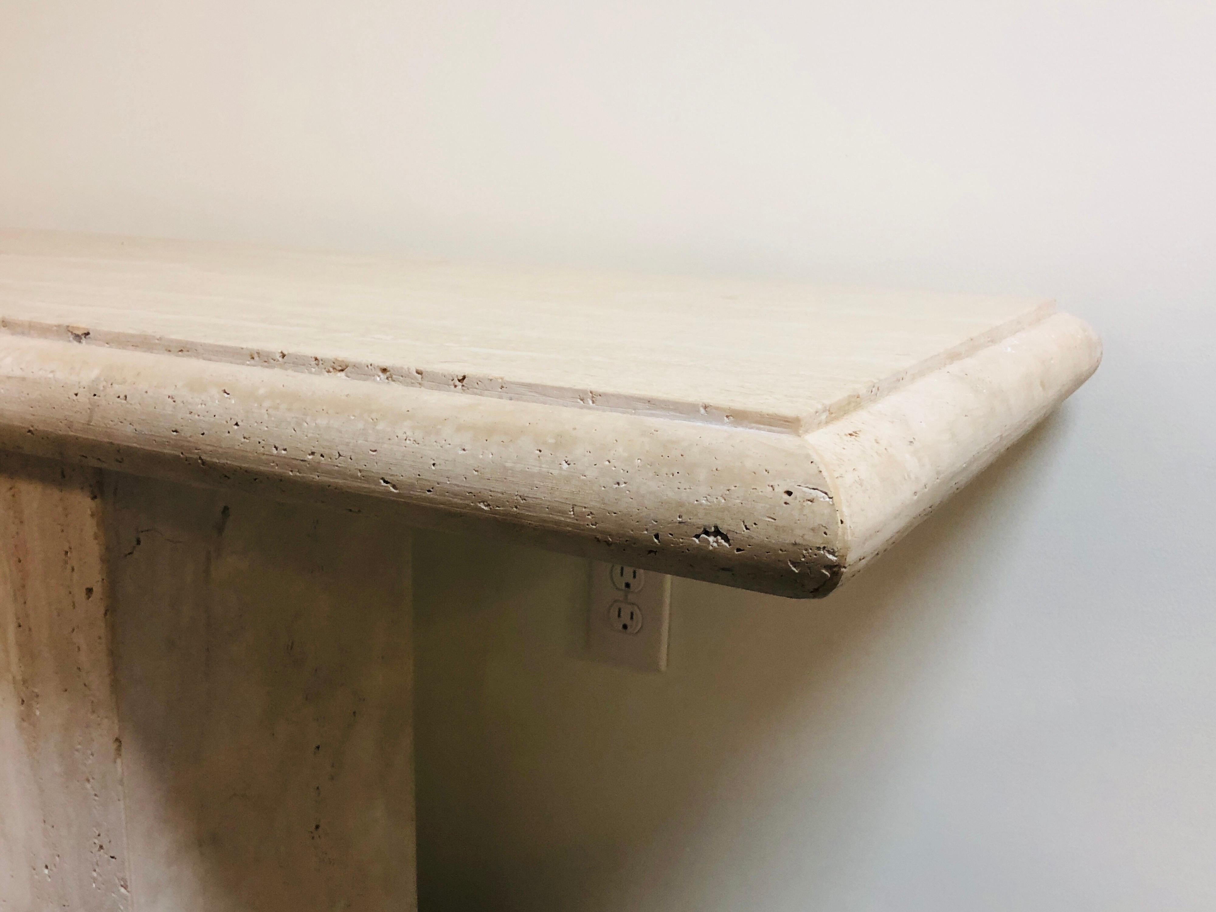 Travertine Minimalist Console table, 1970s In Good Condition In Miami, FL