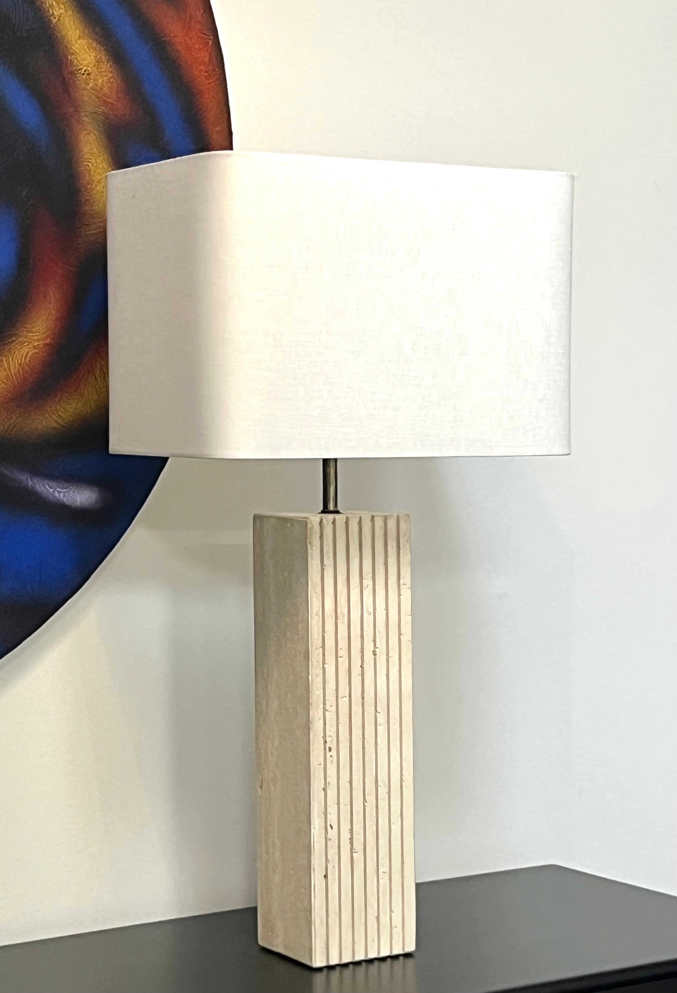 Minimalistisches Paar italienische Tischlampen aus Travertin, 1965 7