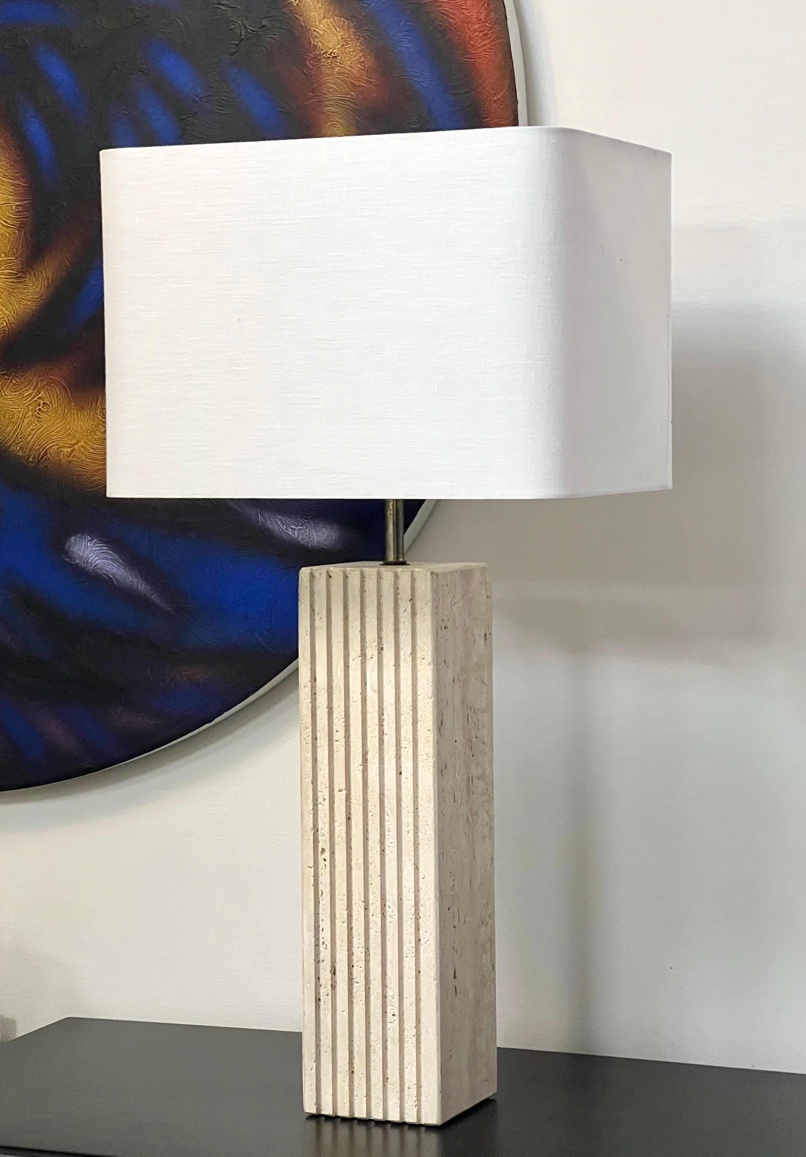 Minimalistisches Paar italienische Tischlampen aus Travertin, 1965 8