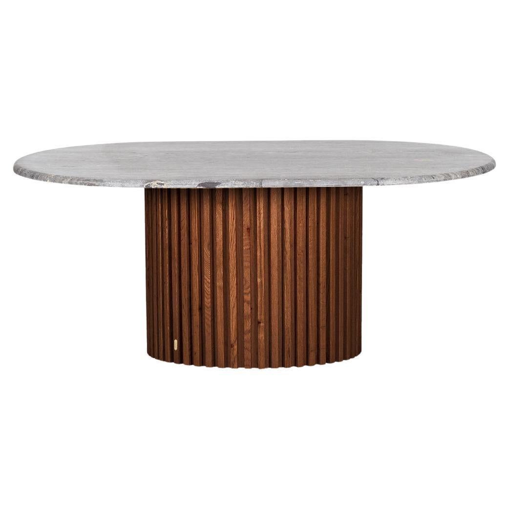 Table basse ovale en travertin avec base en Oak - DOCIA en vente