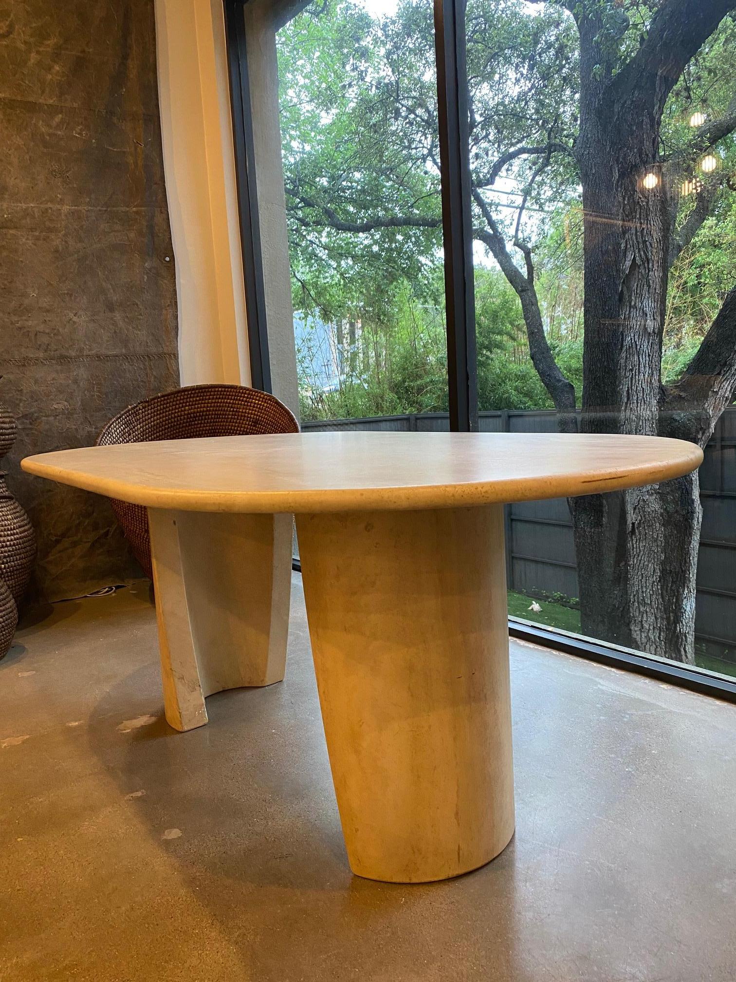 Travertine Oval Dining Table, Italy, 1970's In Good Condition In Austin, TX