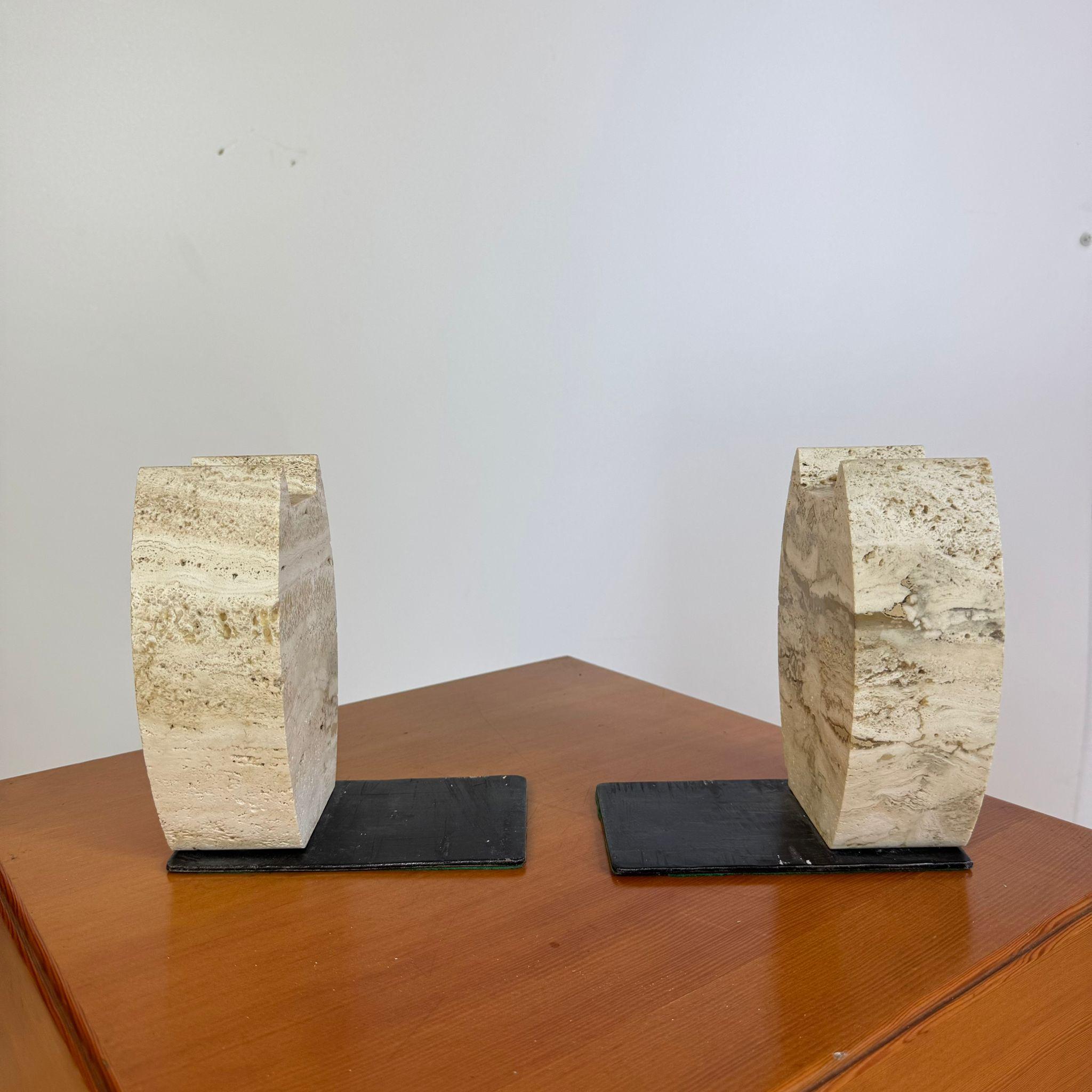 Travertine owls book holders,  Enzo Mari for F.lli Mannelli, Italy 1970 For Sale 2