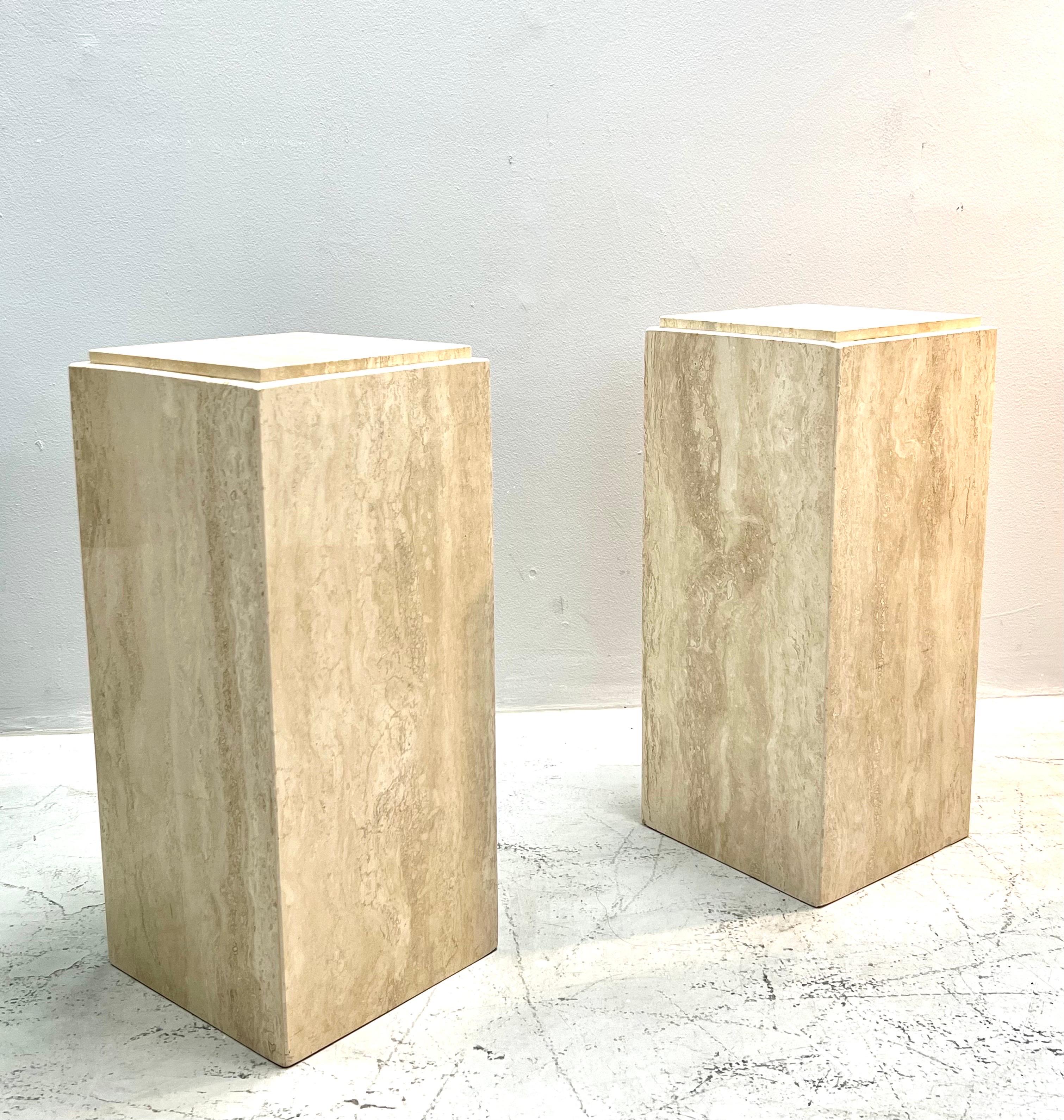 Italian Travertine Pair of Pedestals Stands Drink Tables, 1970s For Sale