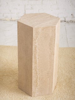 Piédestal ou base de table en travertin en forme de pilier octogonal