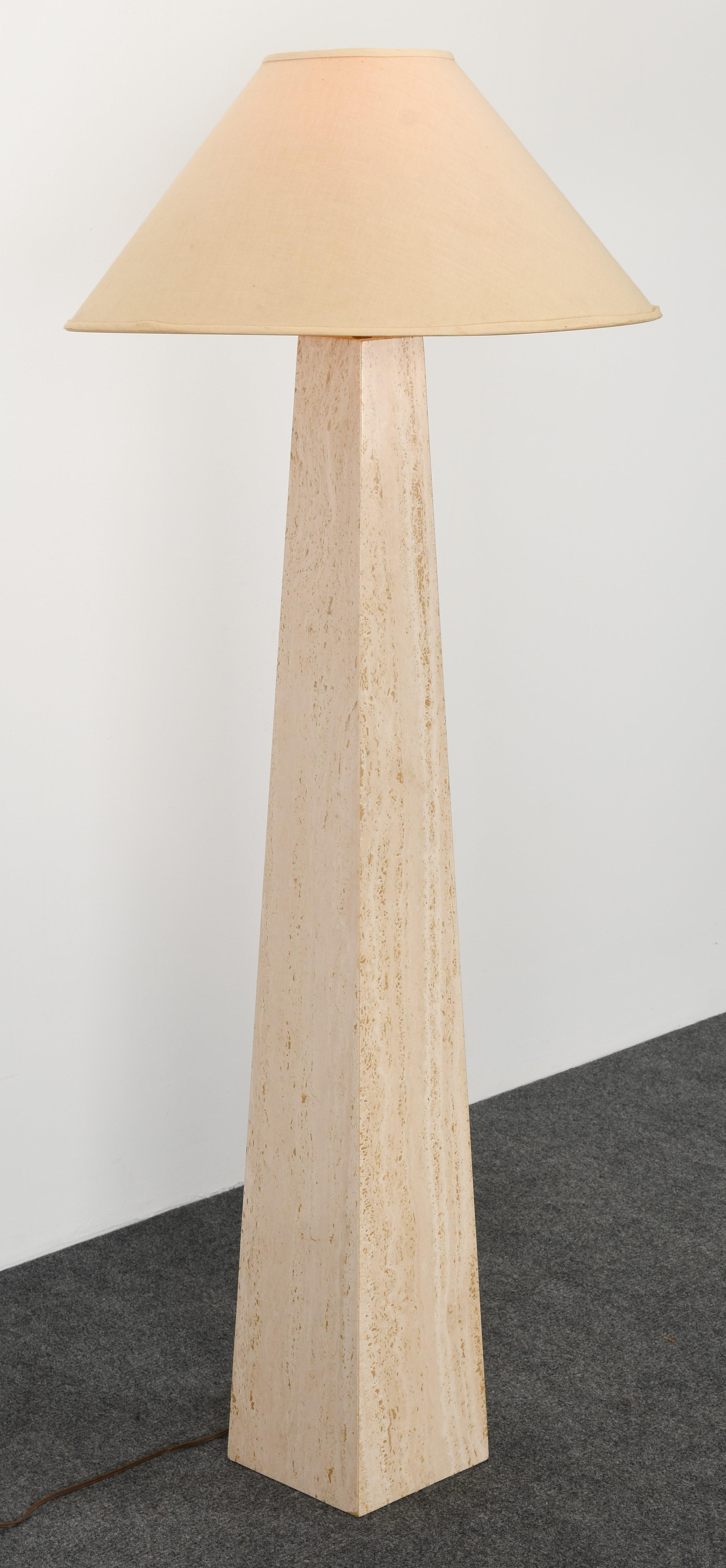 Travertine Roche Bobois Style Obelisk Floor Lamp, 1980s In Good Condition In Hamburg, PA