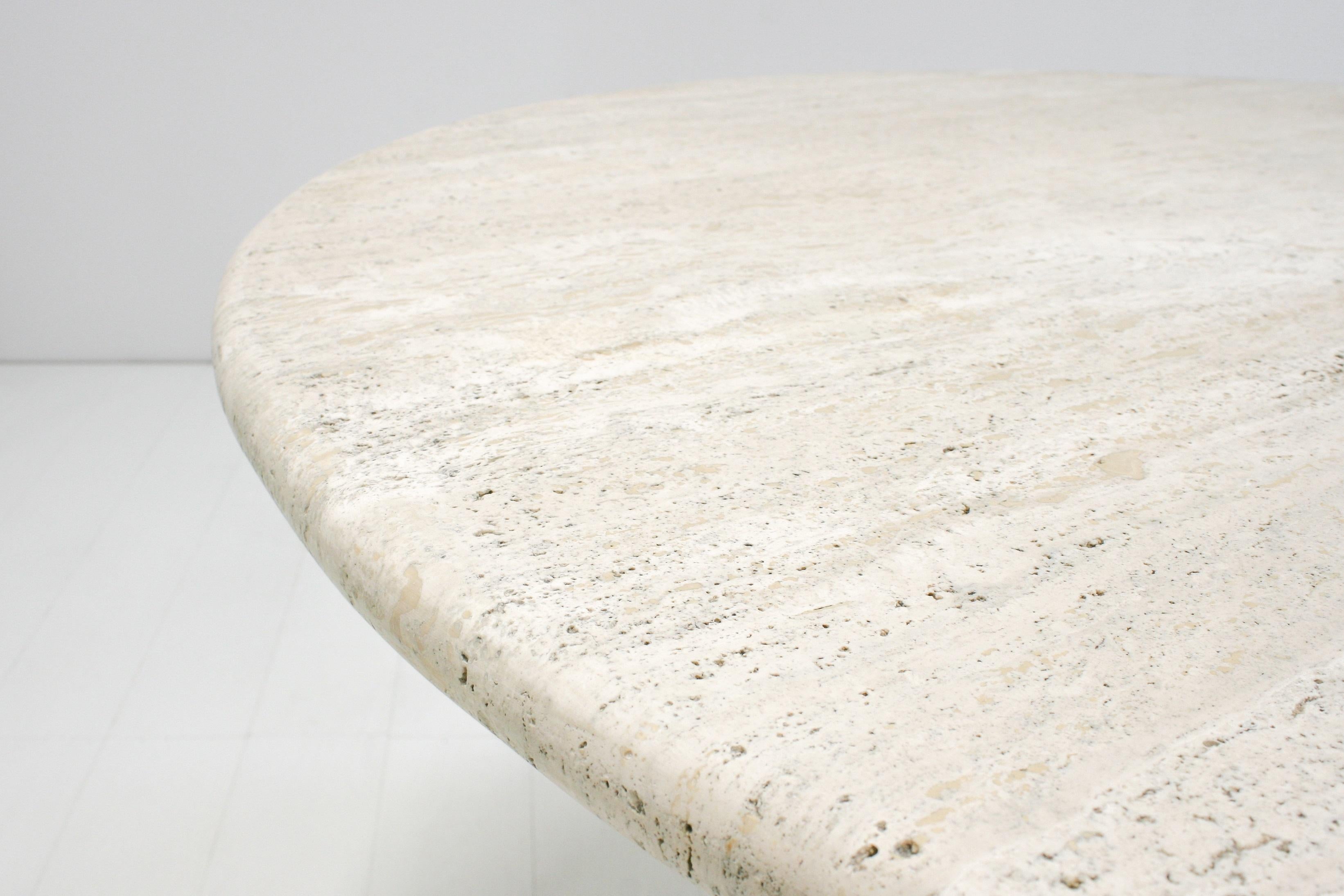 Travertine Round Dining Table attributed to Angelo Mangiarotti for Up&Up, 1970s For Sale 4