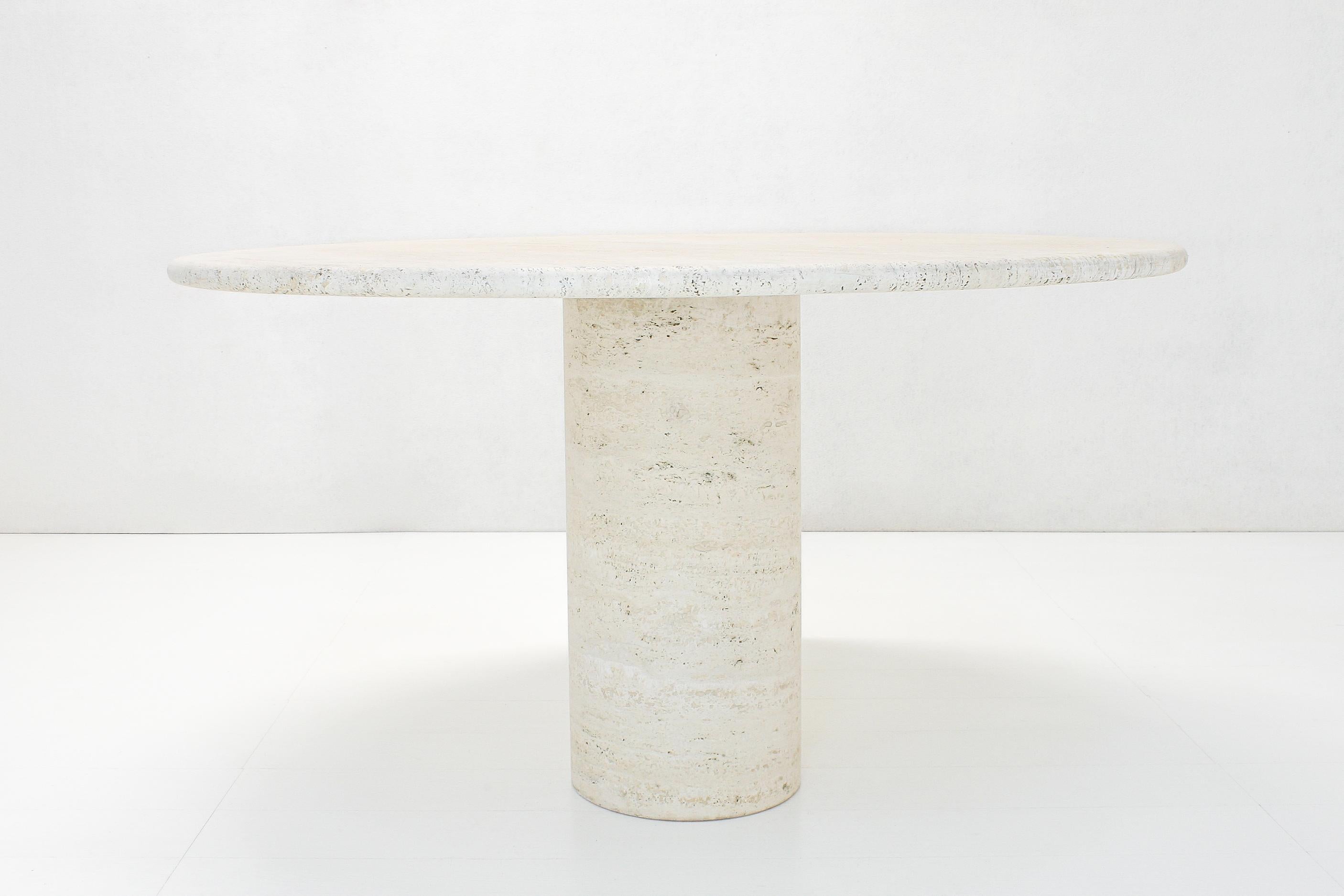 Mid-Century Modern Travertine Round Dining Table attributed to Angelo Mangiarotti for Up&Up, 1970s For Sale