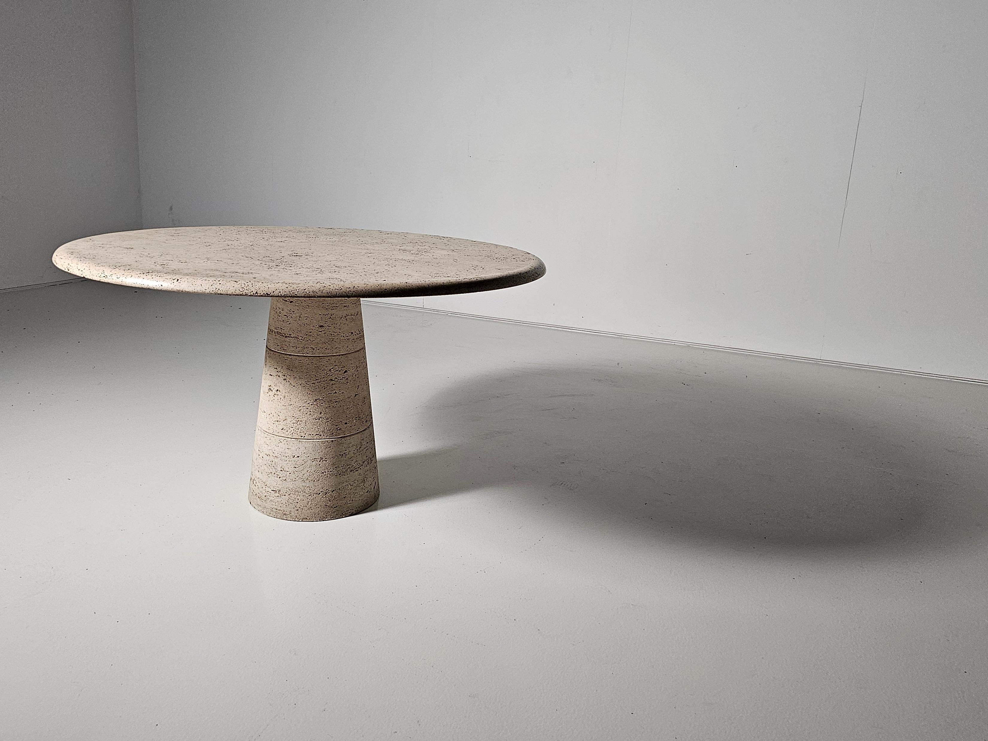 Mid-Century Modern Travertine round dining table by Angelo Mangiarotti for Up&Up, 1970s For Sale