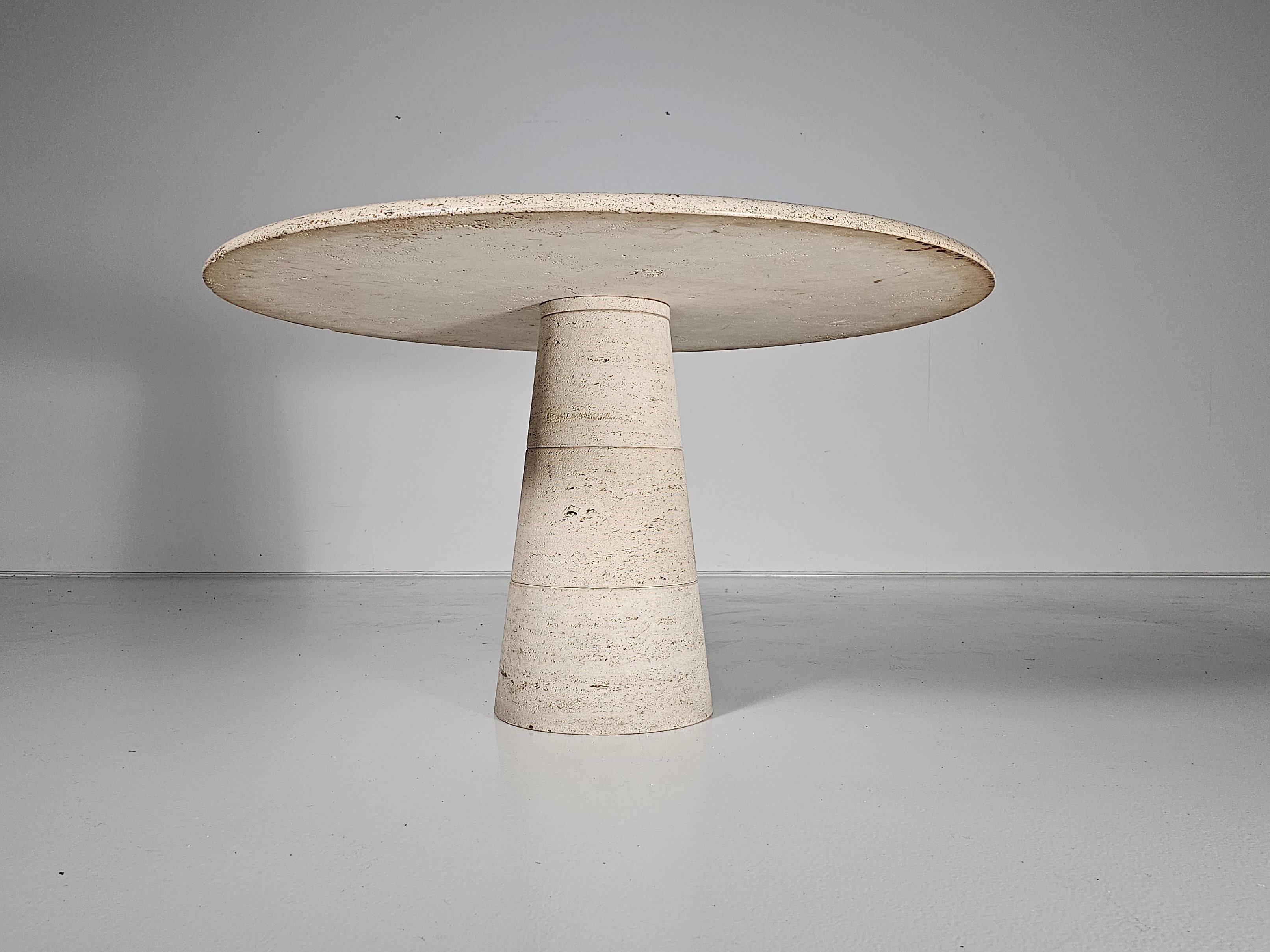 European Travertine round dining table by Angelo Mangiarotti for Up&Up, 1970s For Sale