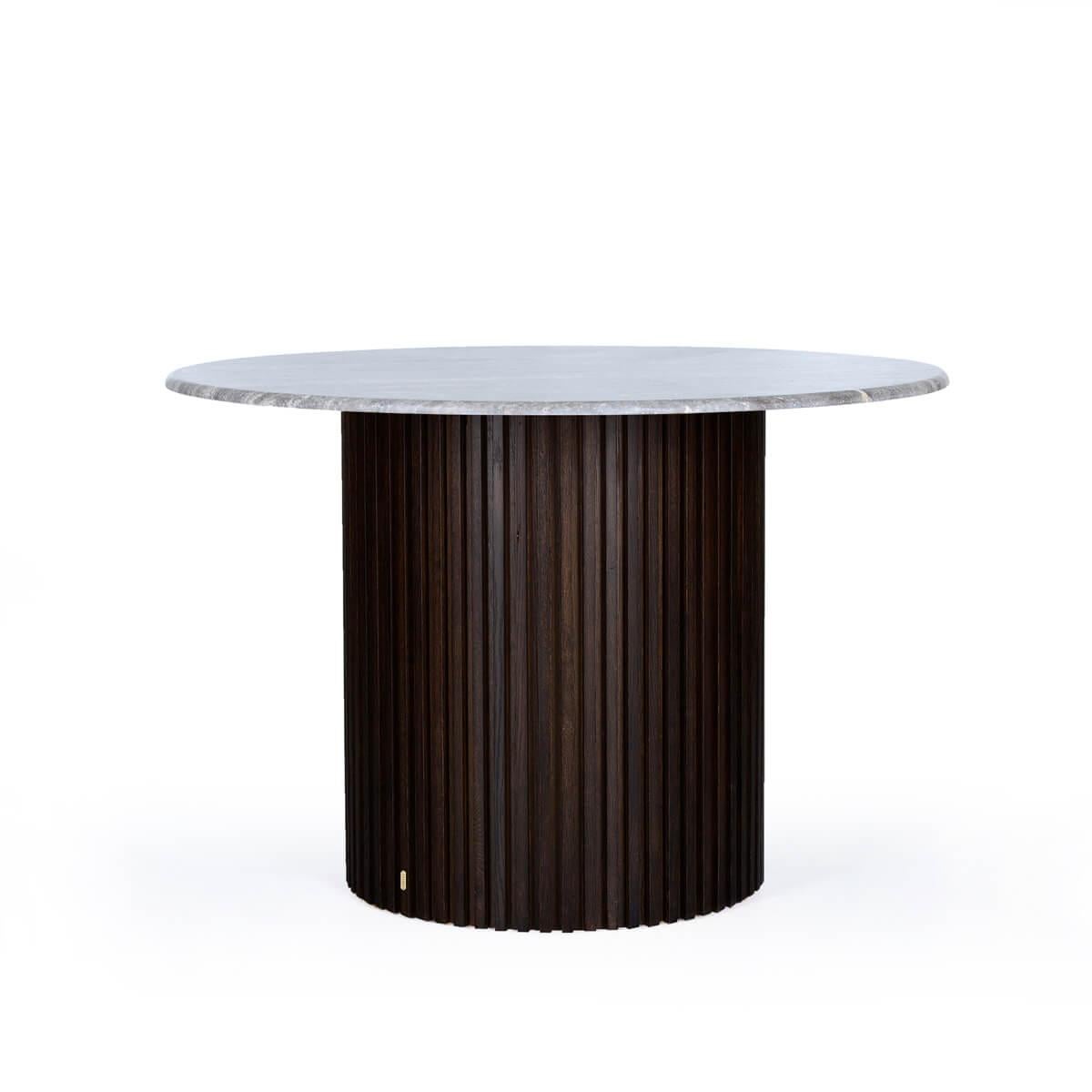 Modern Travertine Round Table – DOCIA For Sale