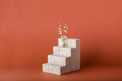 Vase "Rovinette" en travertin Scalinata, Ilaria Bianchi