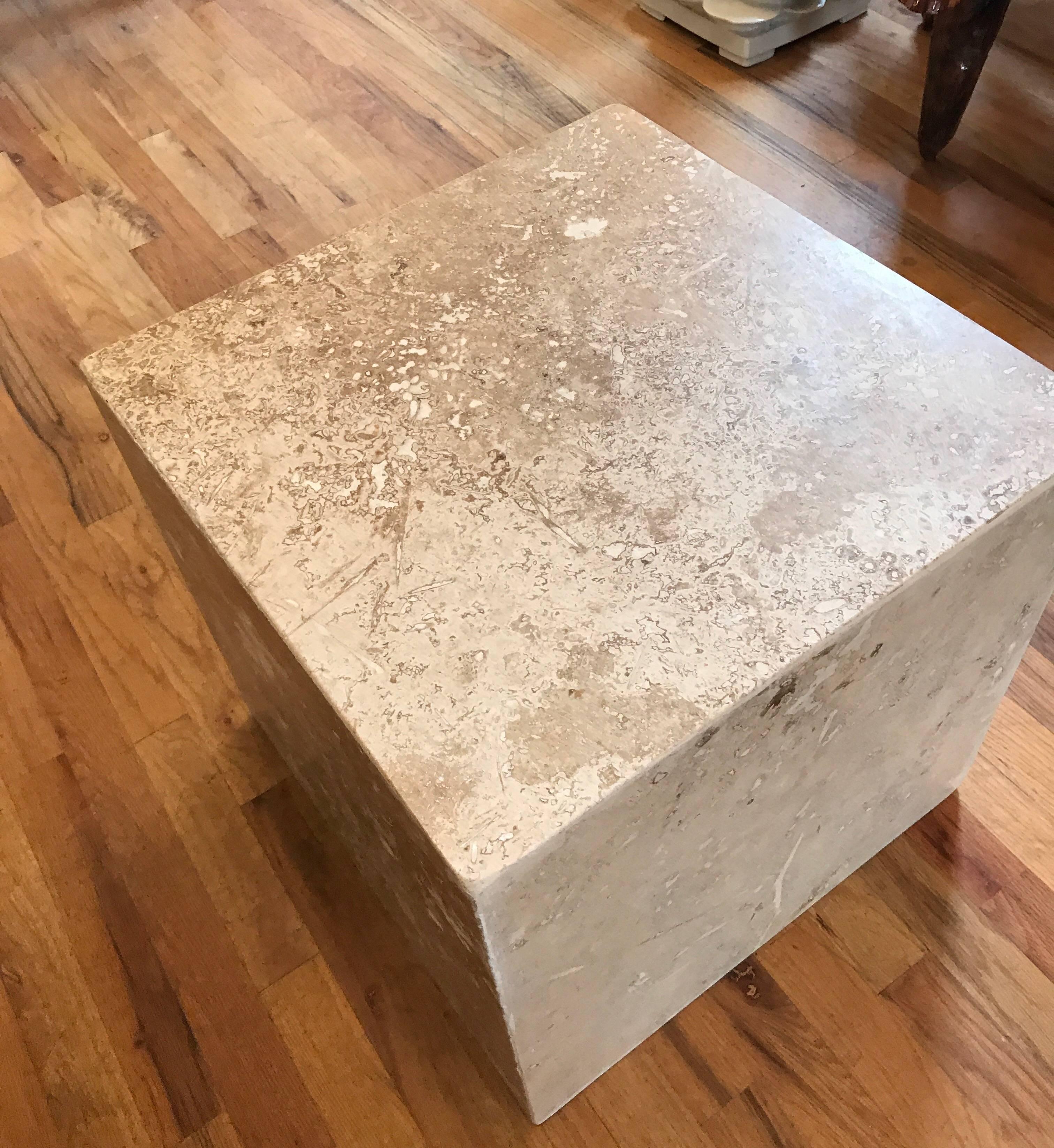 Travertine Side End Table Cube In Good Condition In Chicago, IL