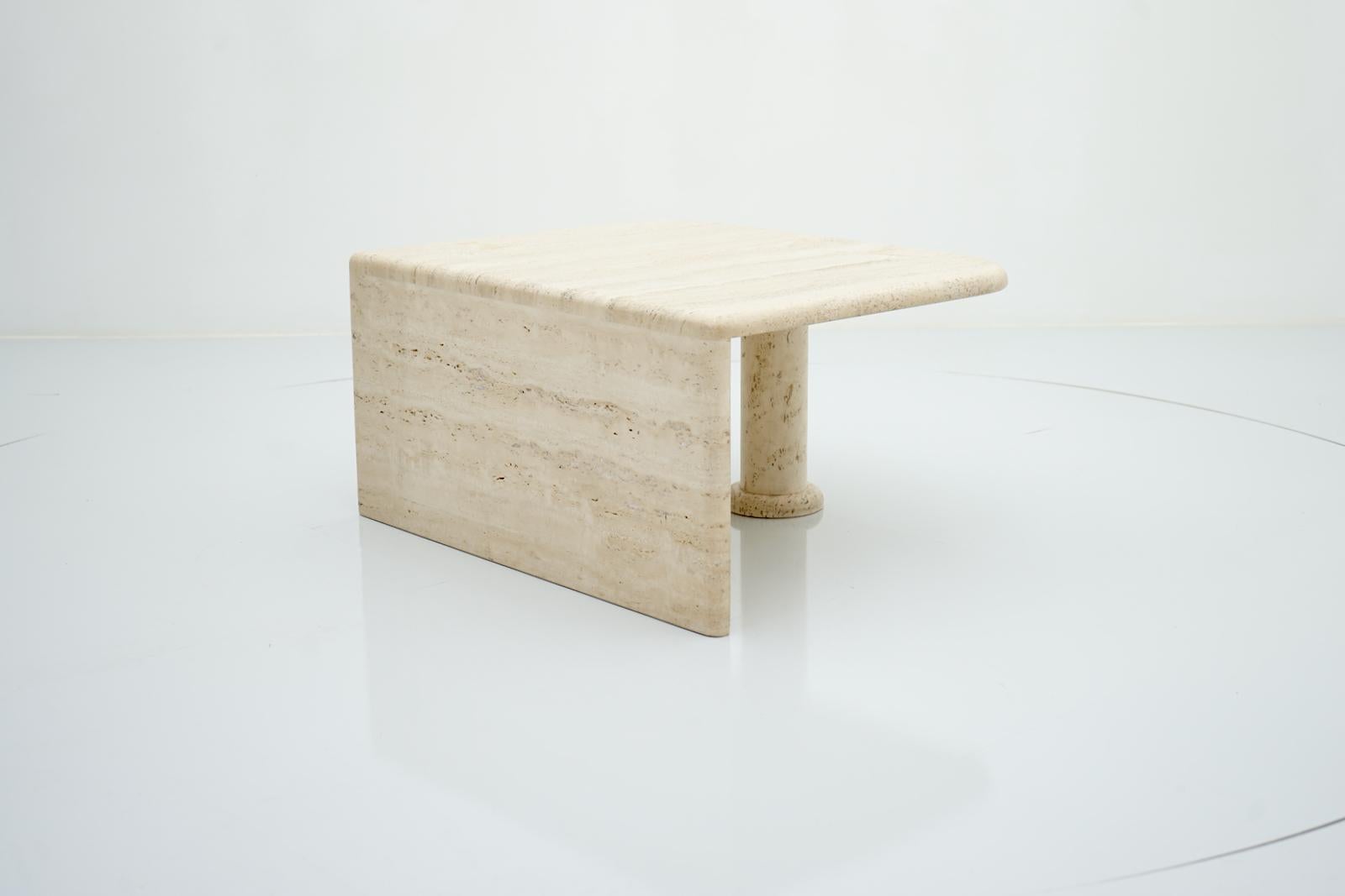 Travertine Side or Coffee Table, Single Night Stand, Italy 70s In Good Condition In Frankfurt / Dreieich, DE