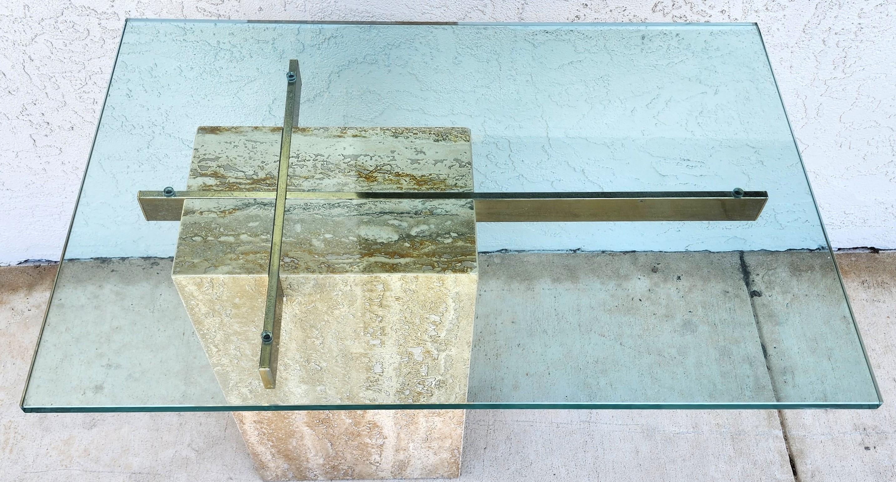 Fine XX secolo Tavolino in travertino marmo vetro di Artedi in vendita