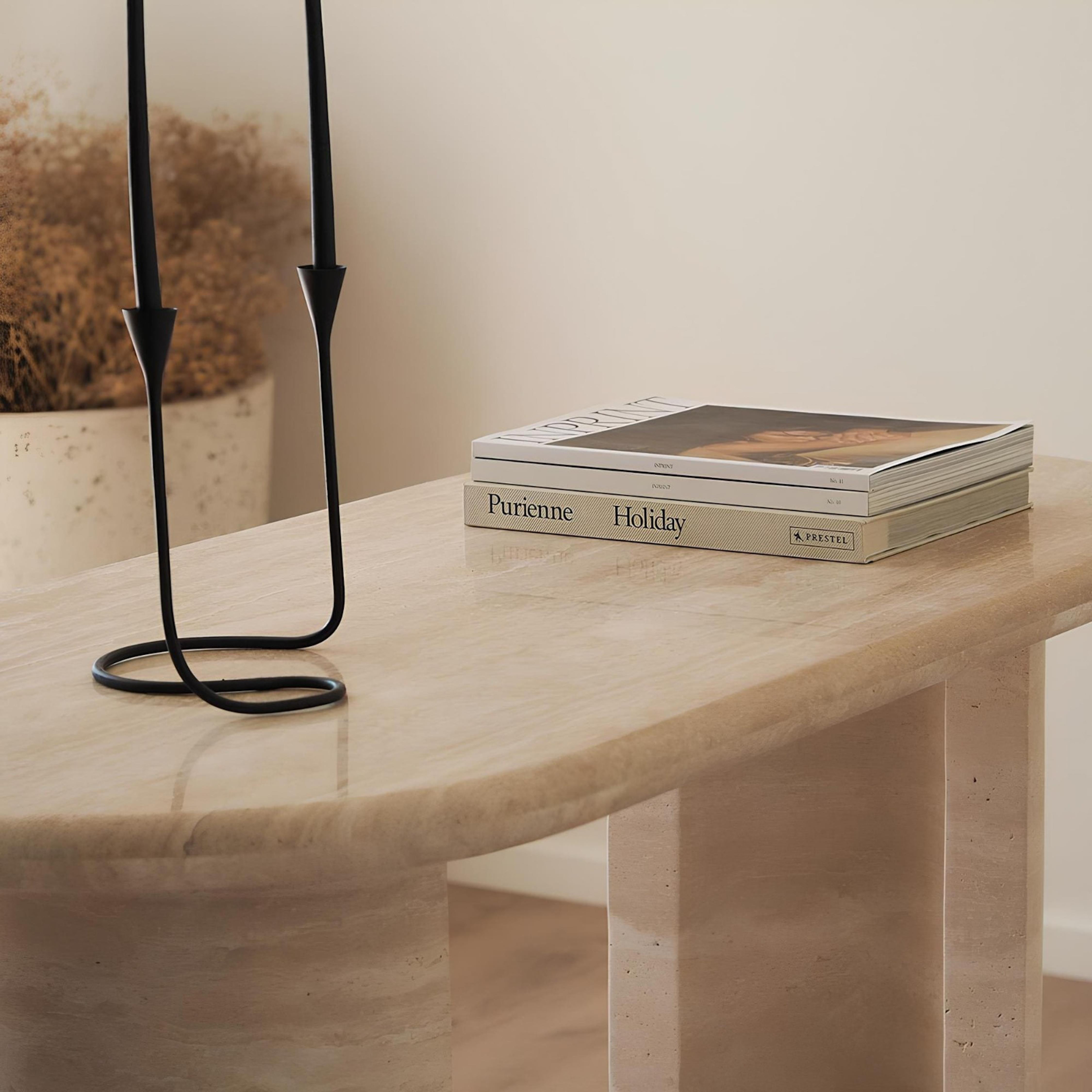 TABLE CONSOLE EN TRAVERTIN AVEC PIEDS EN FORME DE C

Type de marbre : Travertin
Dimensions : 48