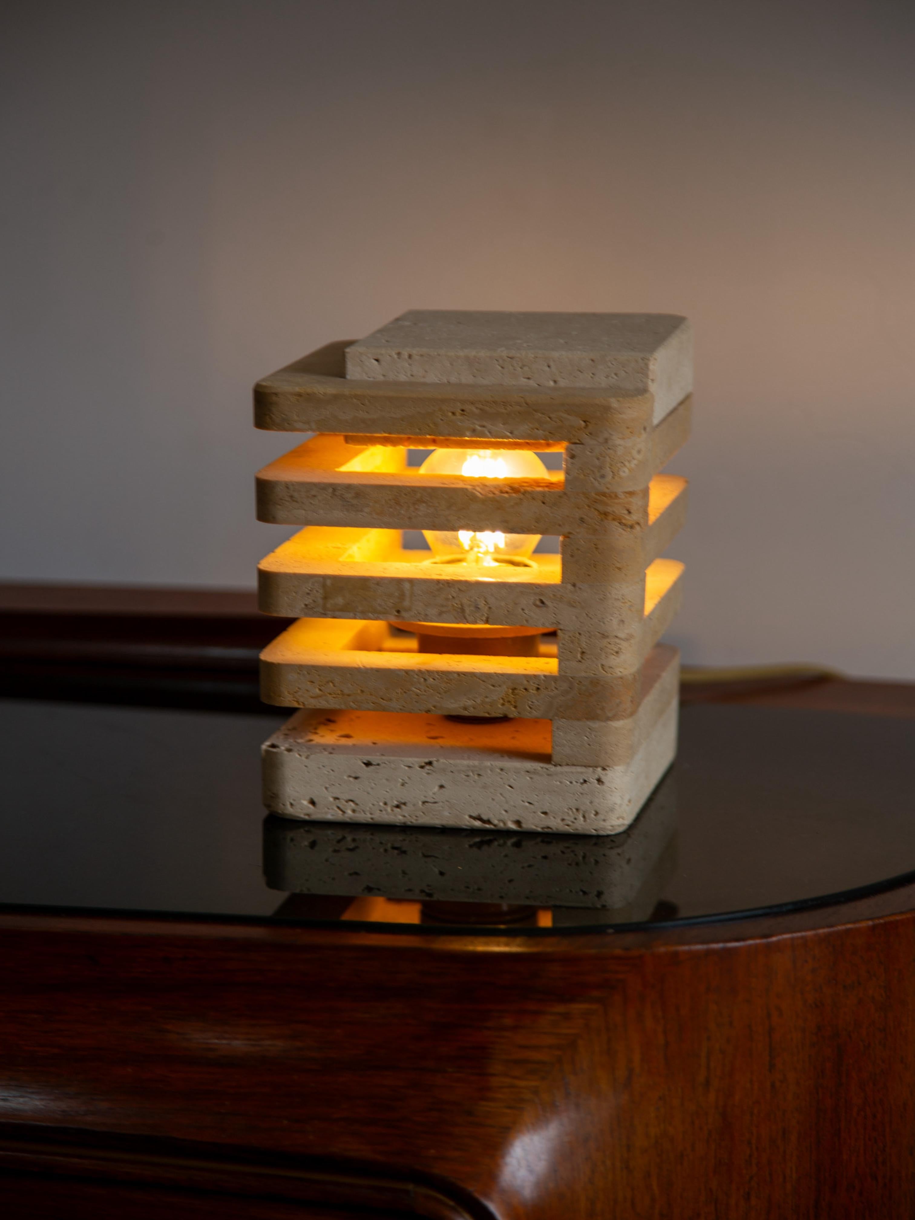 Late 20th Century Travertine Table Lamp by Fratelli Mannelli For Sale