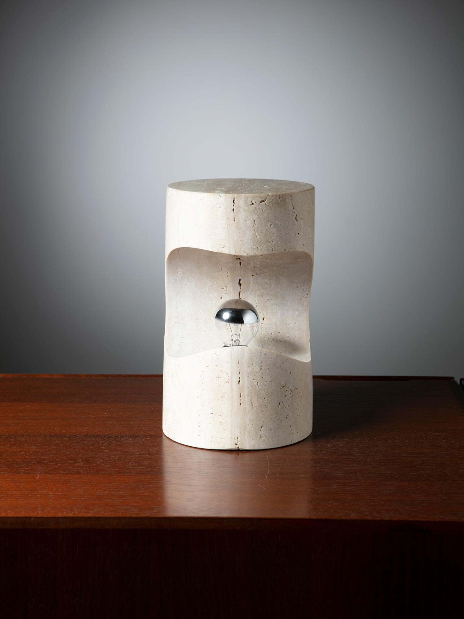 italien Lampe de table sculpturale de Giuliano Cesari pour Sormani, Italie, 1970 en vente