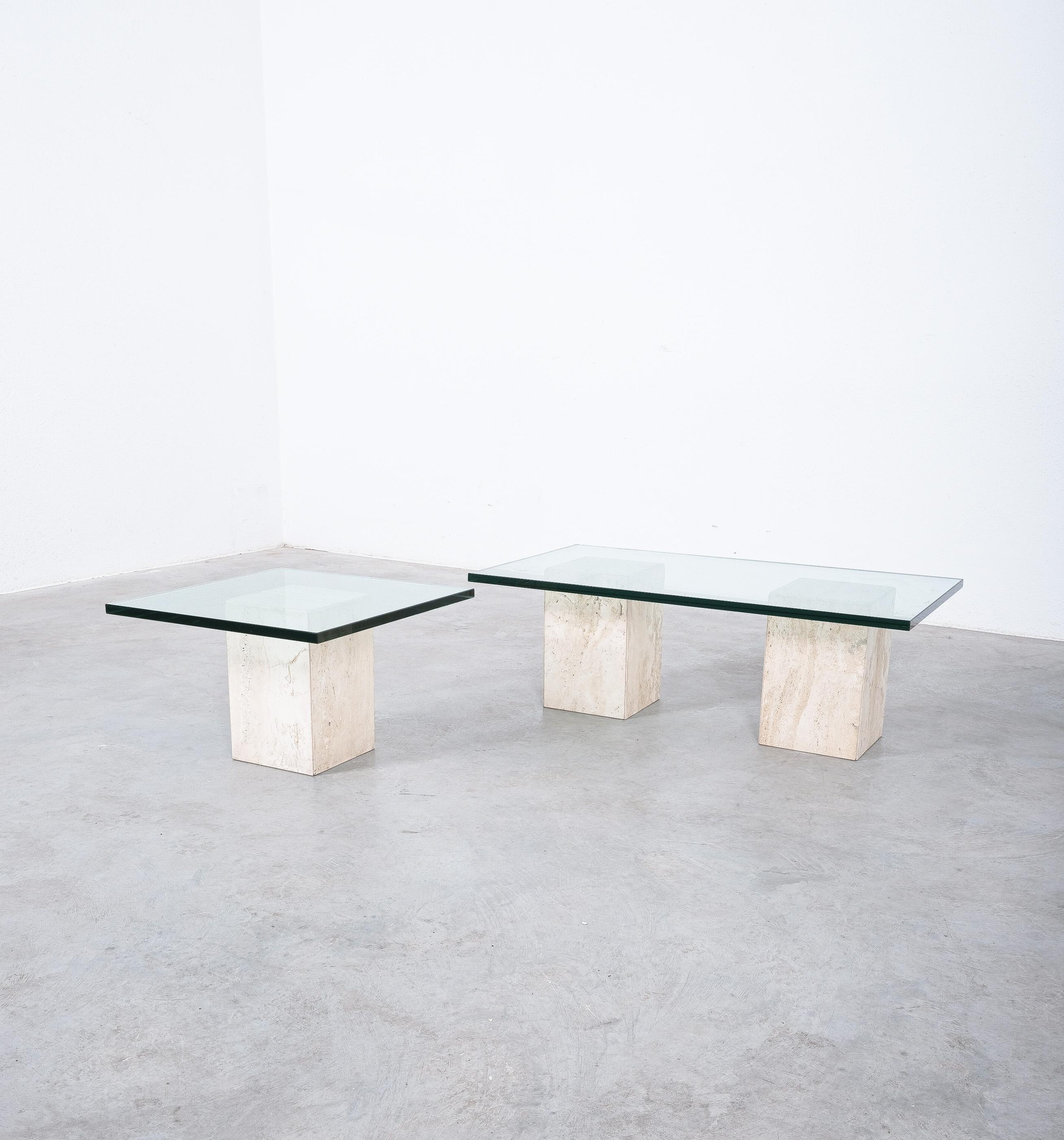 Travertin-Tische aus drei Blöcken mit Glasplatten, Italien, um 1970 im Angebot 9
