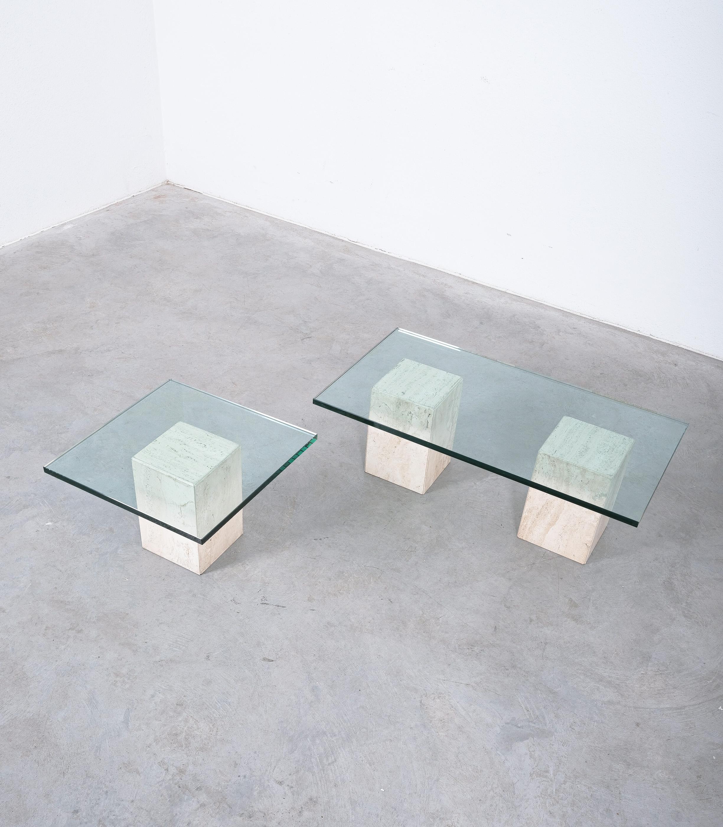 Travertin-Tische aus drei Blöcken mit Glasplatten, Italien, um 1970 im Angebot 2