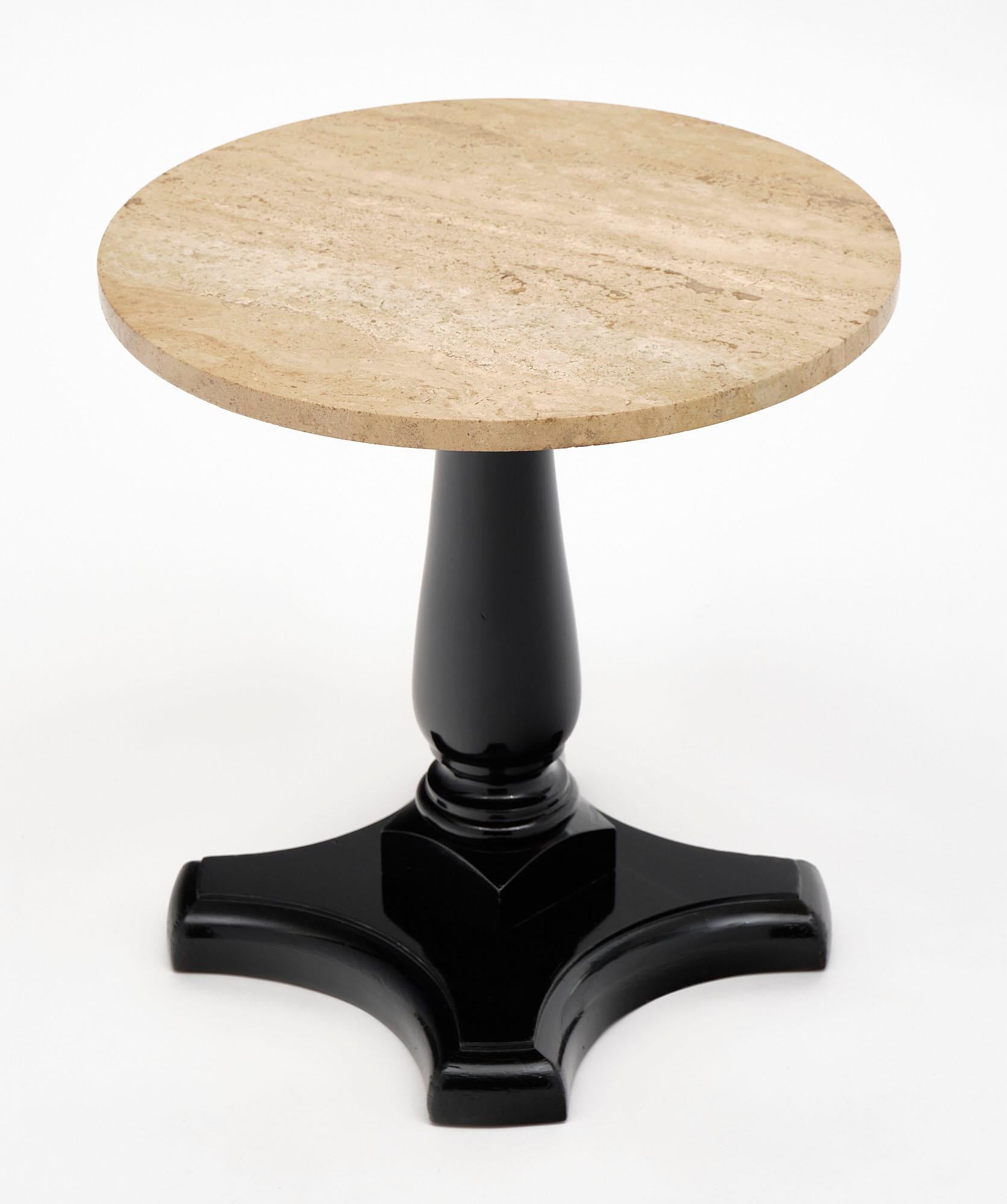 Travertin Table d'appoint vintage surmontée de travertin en vente