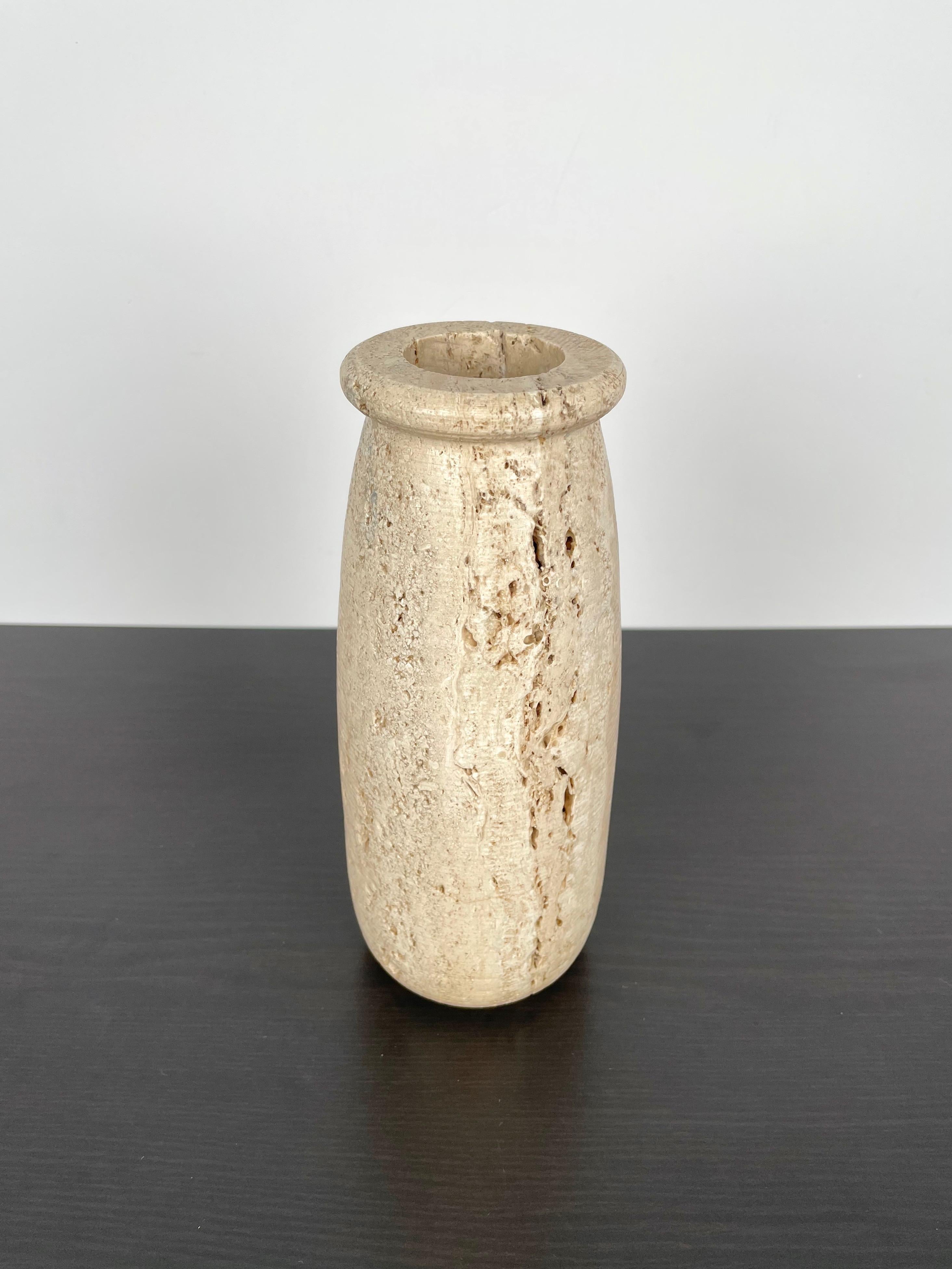 Travertine Vase in the Style of Angelo Mangiarotti, Italy, 1970s In Good Condition In Rome, IT