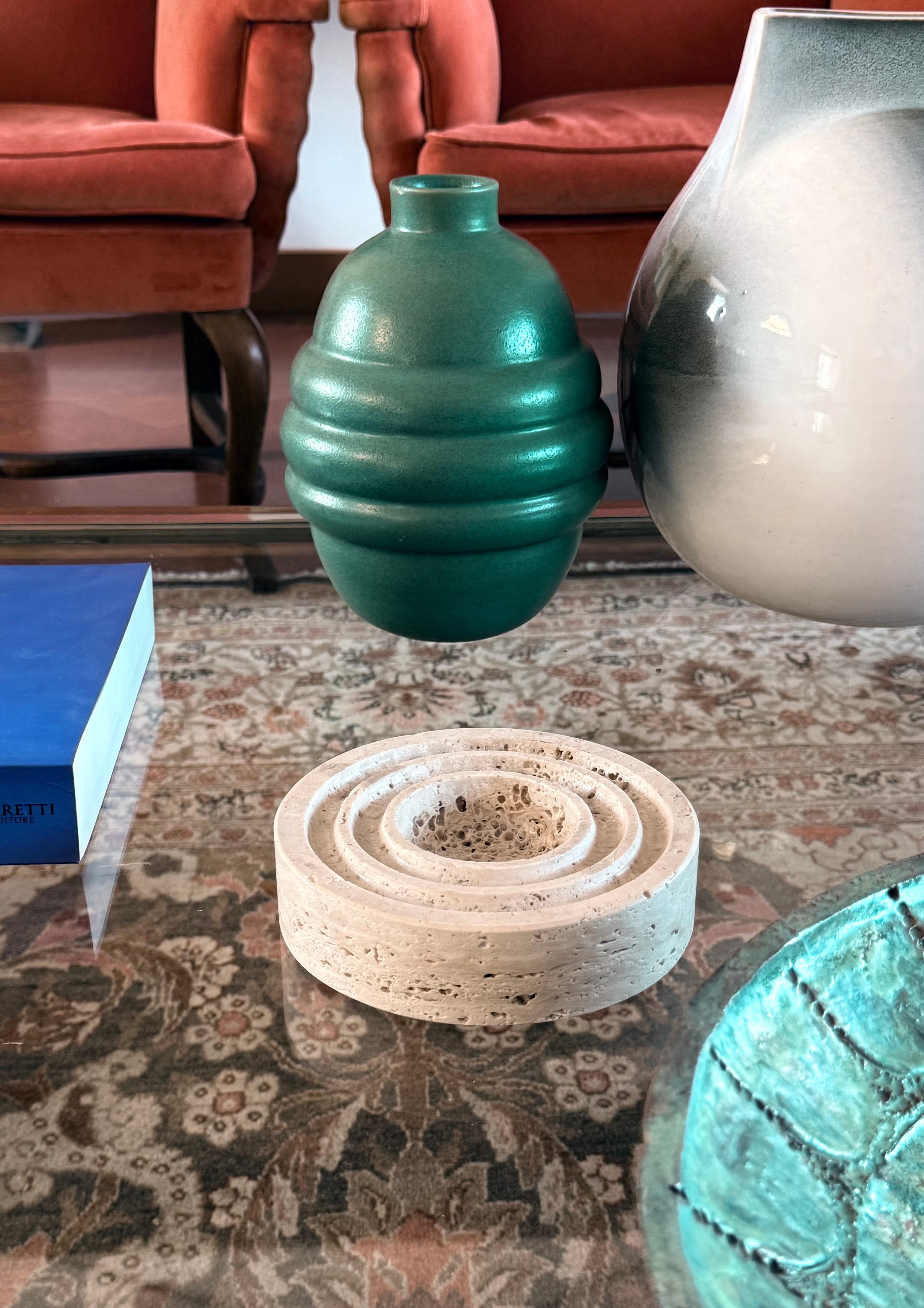 Travertine vide poche / ashtray, Cerri Nestore, Italy, 1970s In condizioni ottime in vendita a Firenze, IT